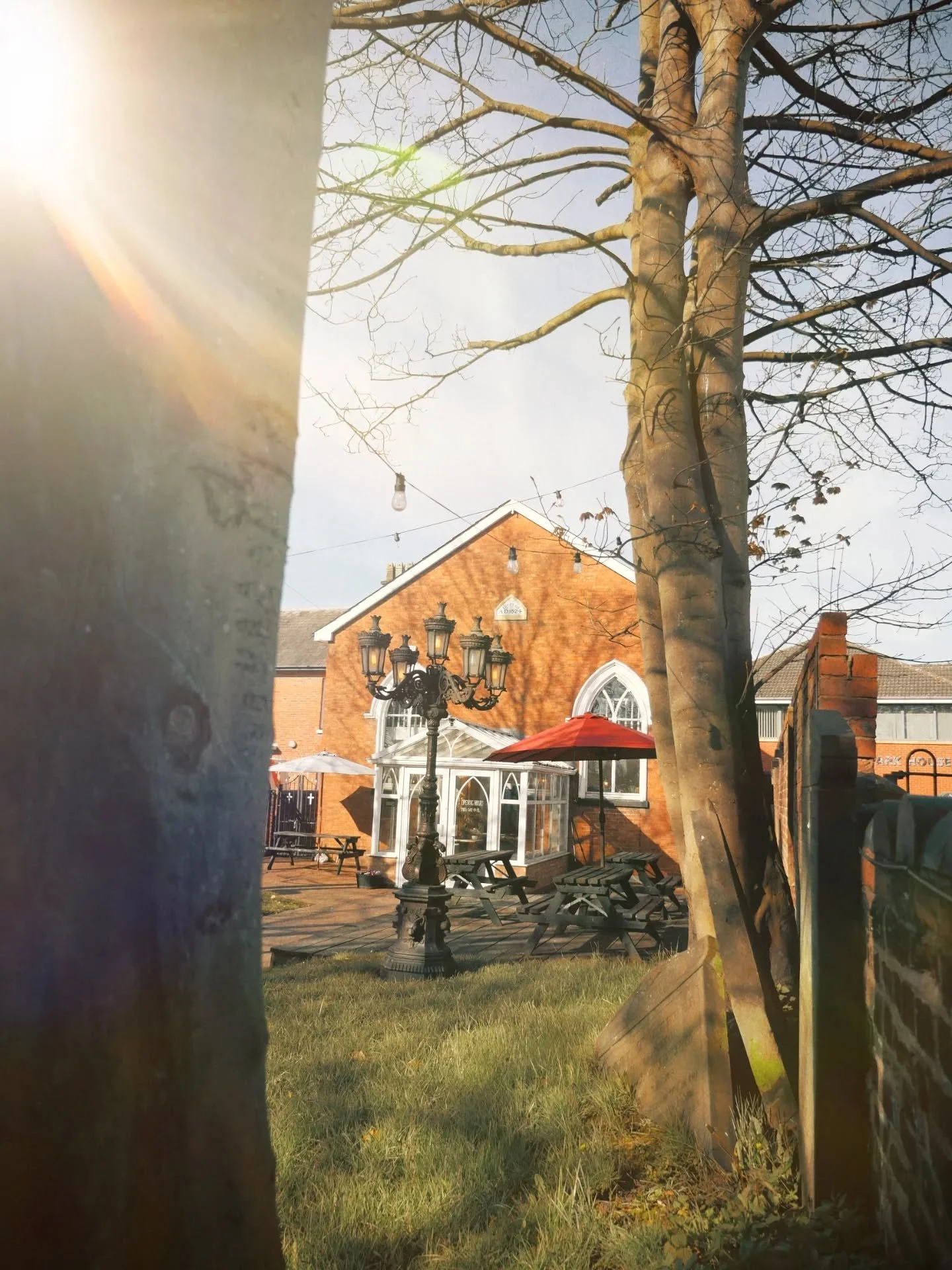 Spring order of service is live today!

We're already seeing a bunch of new dishes flying out this morning and even people out enjoying brunch in the Sunshine for the first time this year (and what feels like an eternity)

Come vibe, weekends just ar