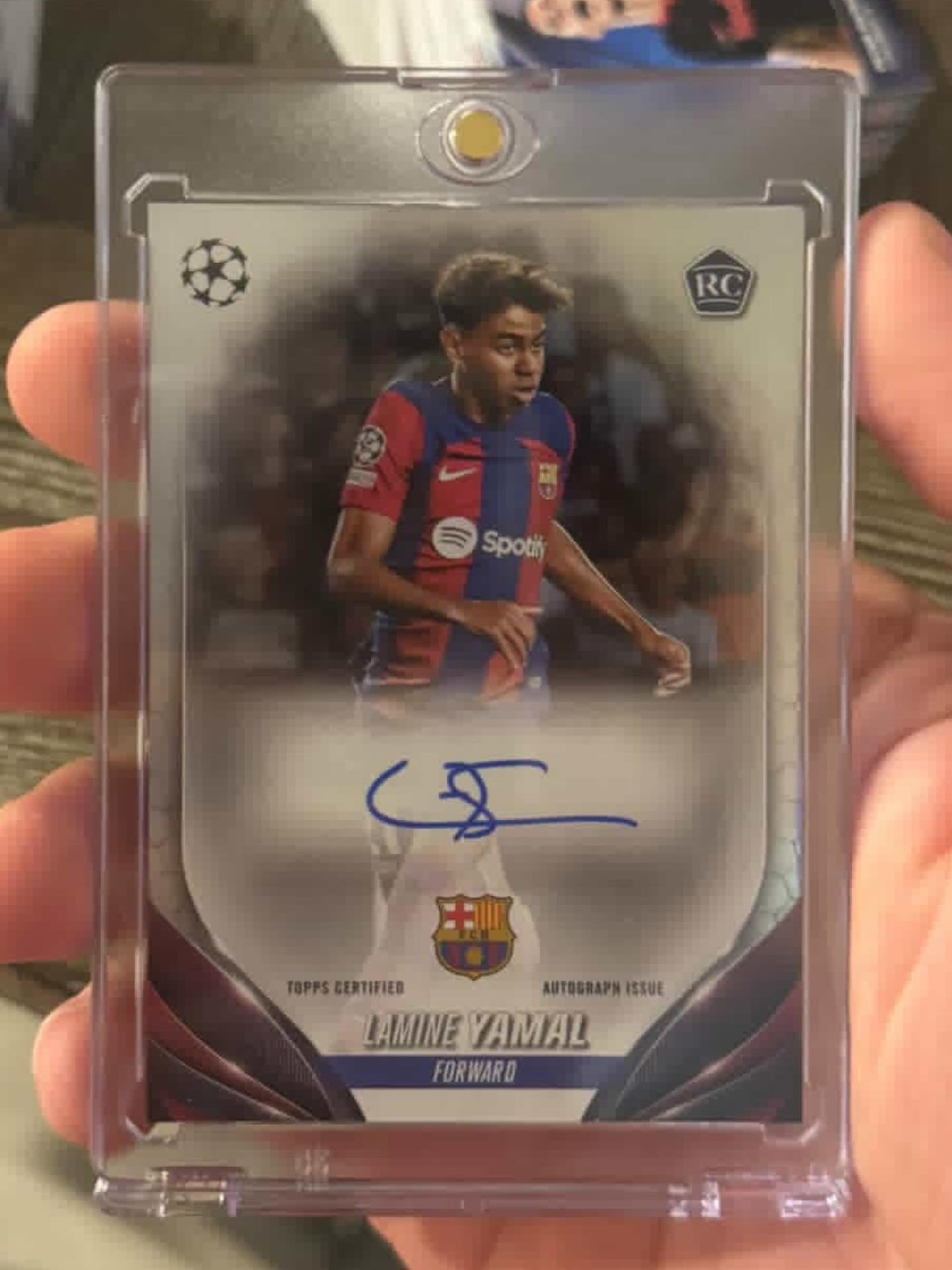 🤩WE LOVE TO SEE IT🤩
Customer took home a box of 2023/24 @topps UEFA Hobby box and sent us this pic of their hit
Lamine Yamal rookie autograph!!
Awesome hit! We still have some nice soccer product on the shelf. Come see us at:
3776 FM 1488
Con