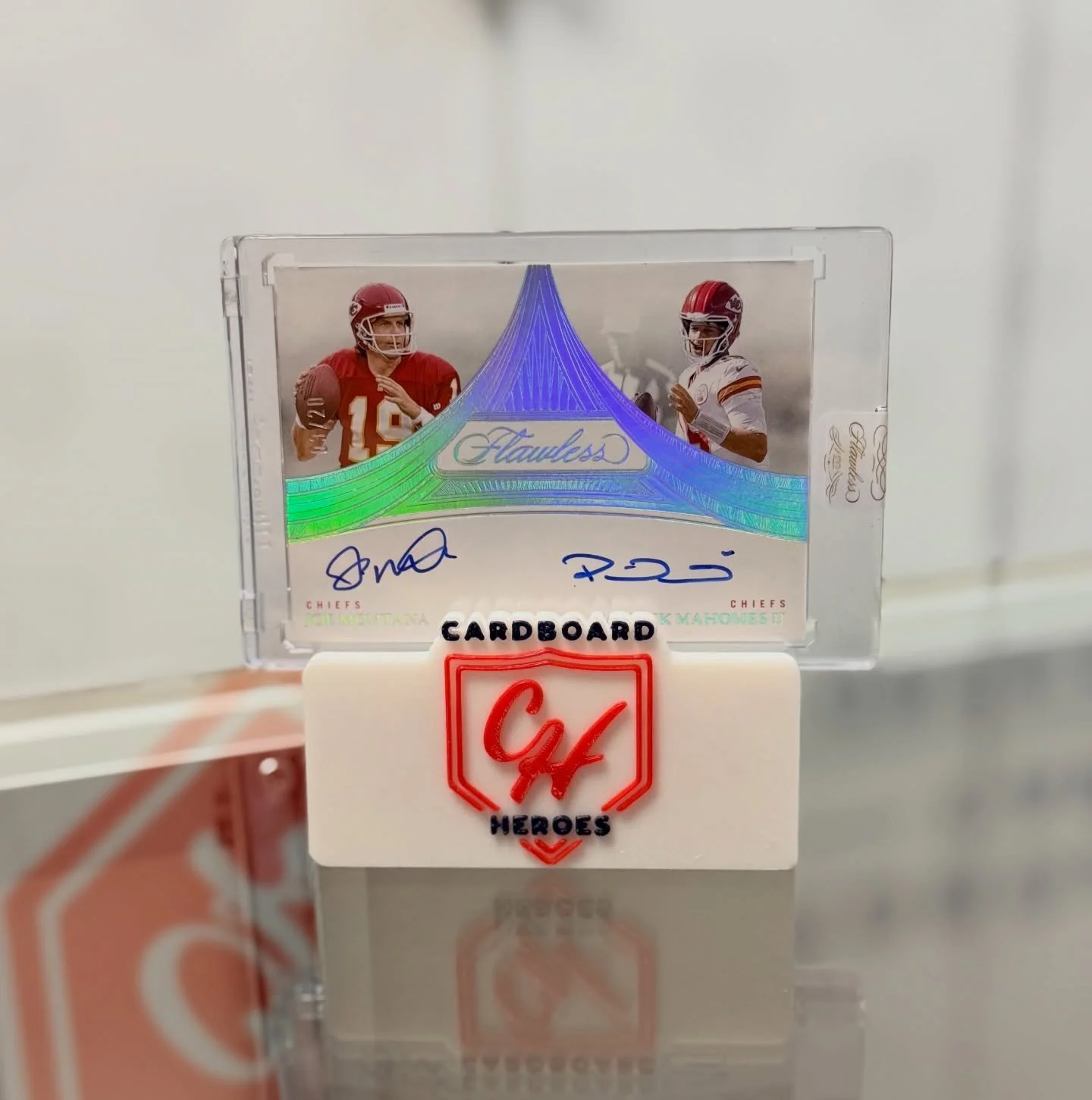 Check out some of the BIG hits that have been coming out of the shop over the last week 🔥👀

It&rsquo;s been an absolute heater lately and we love seeing everyone pull some 🔥 cards! @topps @paniniamerica