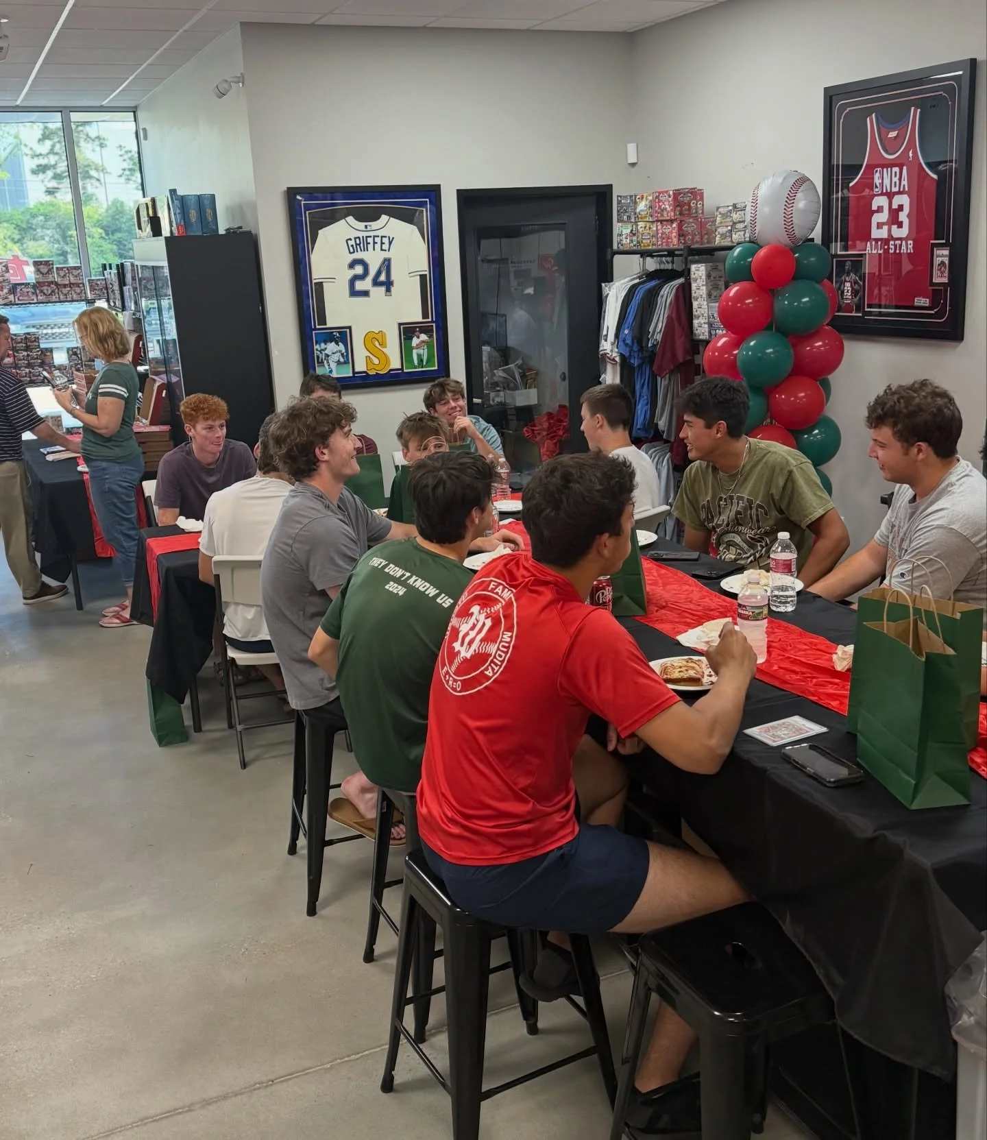 Such a fun night hosting The Woodlands High School baseball team for dinner at the shop! ⚾ We had an amazing time spending the evening with such a great group of young men.

Supporting our community and giving back is something we truly love being a 