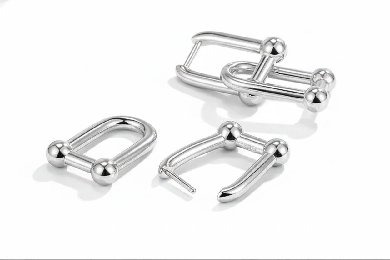 Harlow Silver Laying Flat