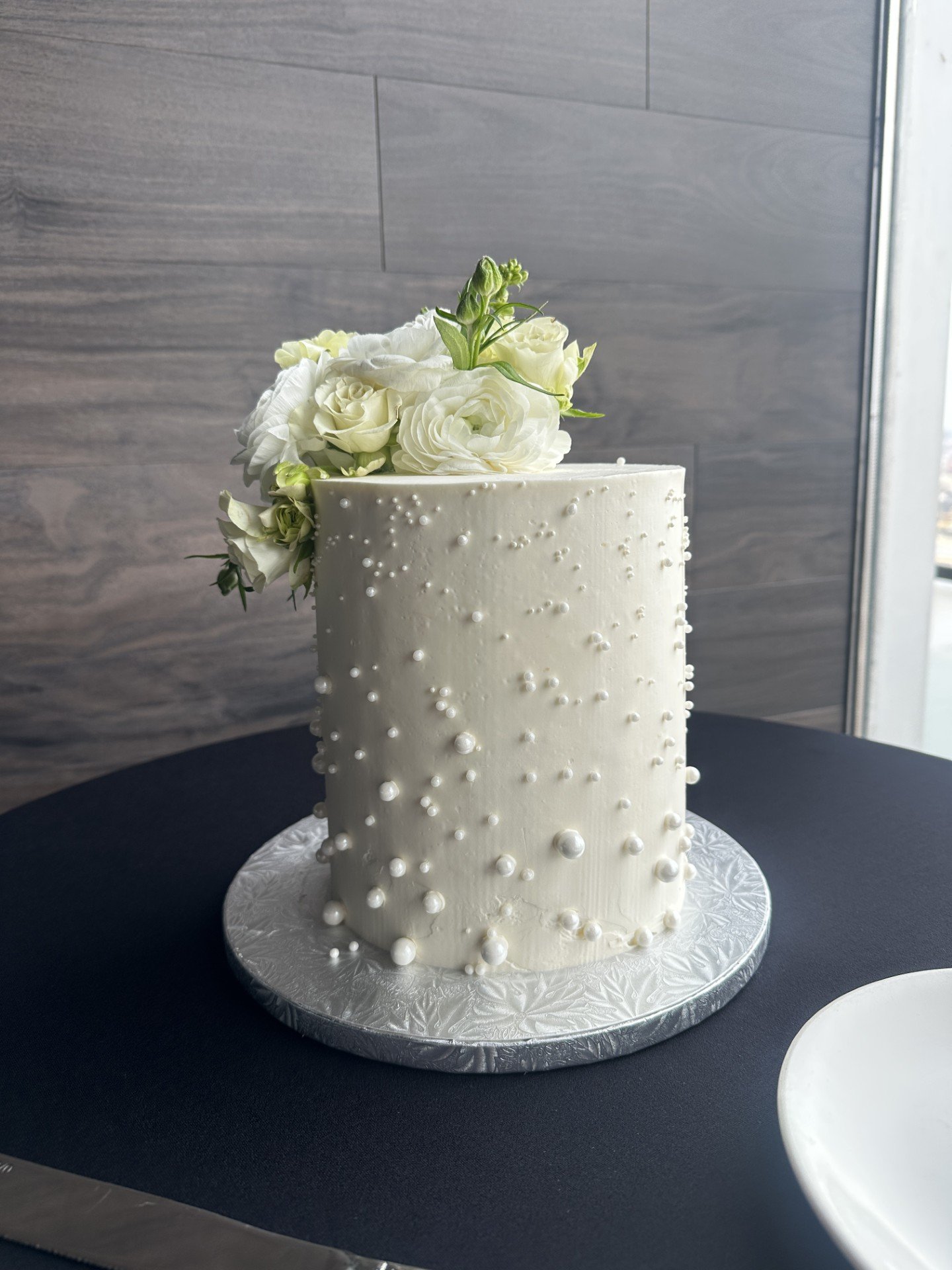 white pearl cake.jpg