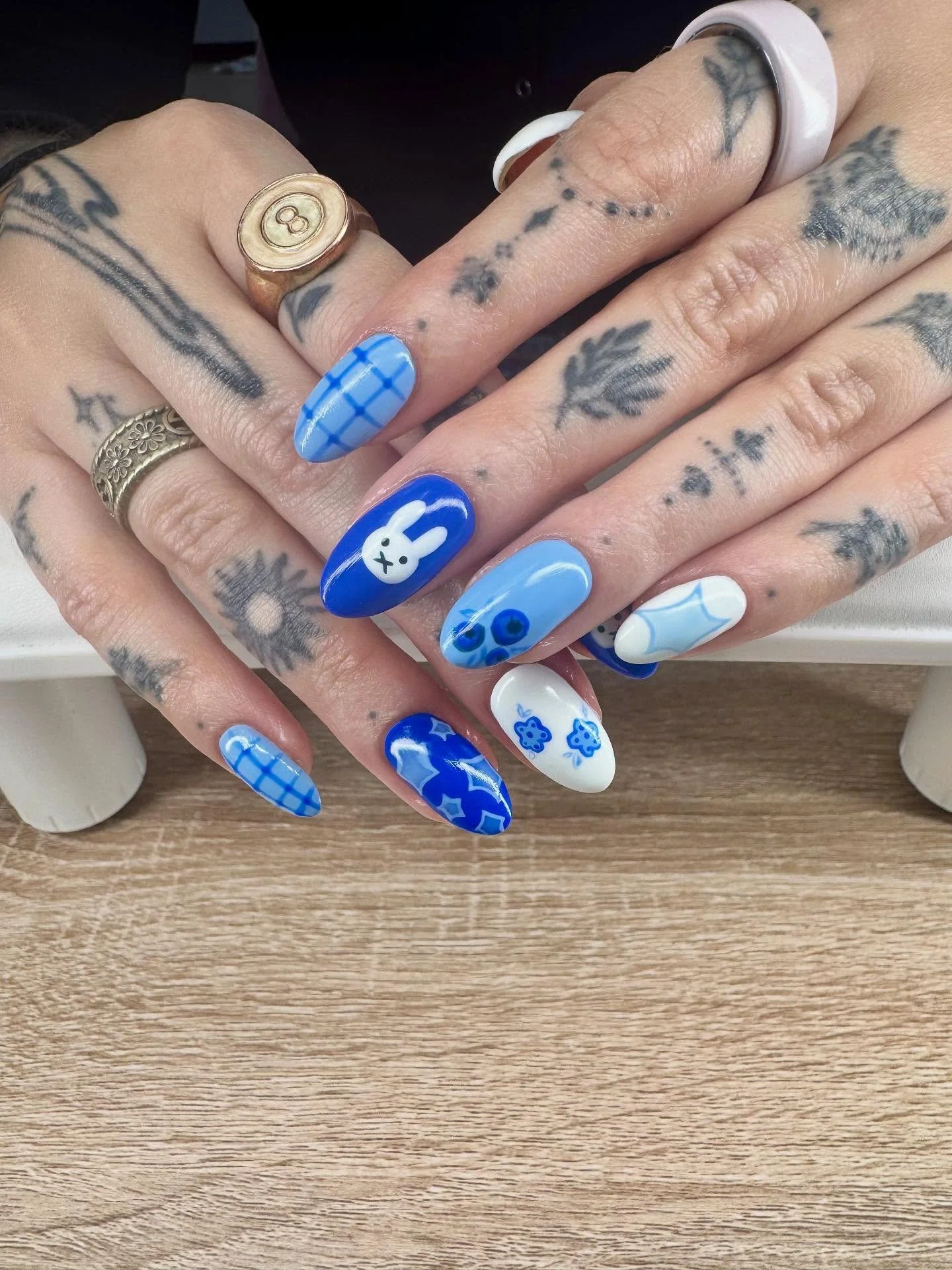 Blueberry fall nails 🫐 This was such a cute fun surprise of an idea! Makes me want to eat a blueberry pie. Love getting to do nails on the fabulous @pinkyandpalm