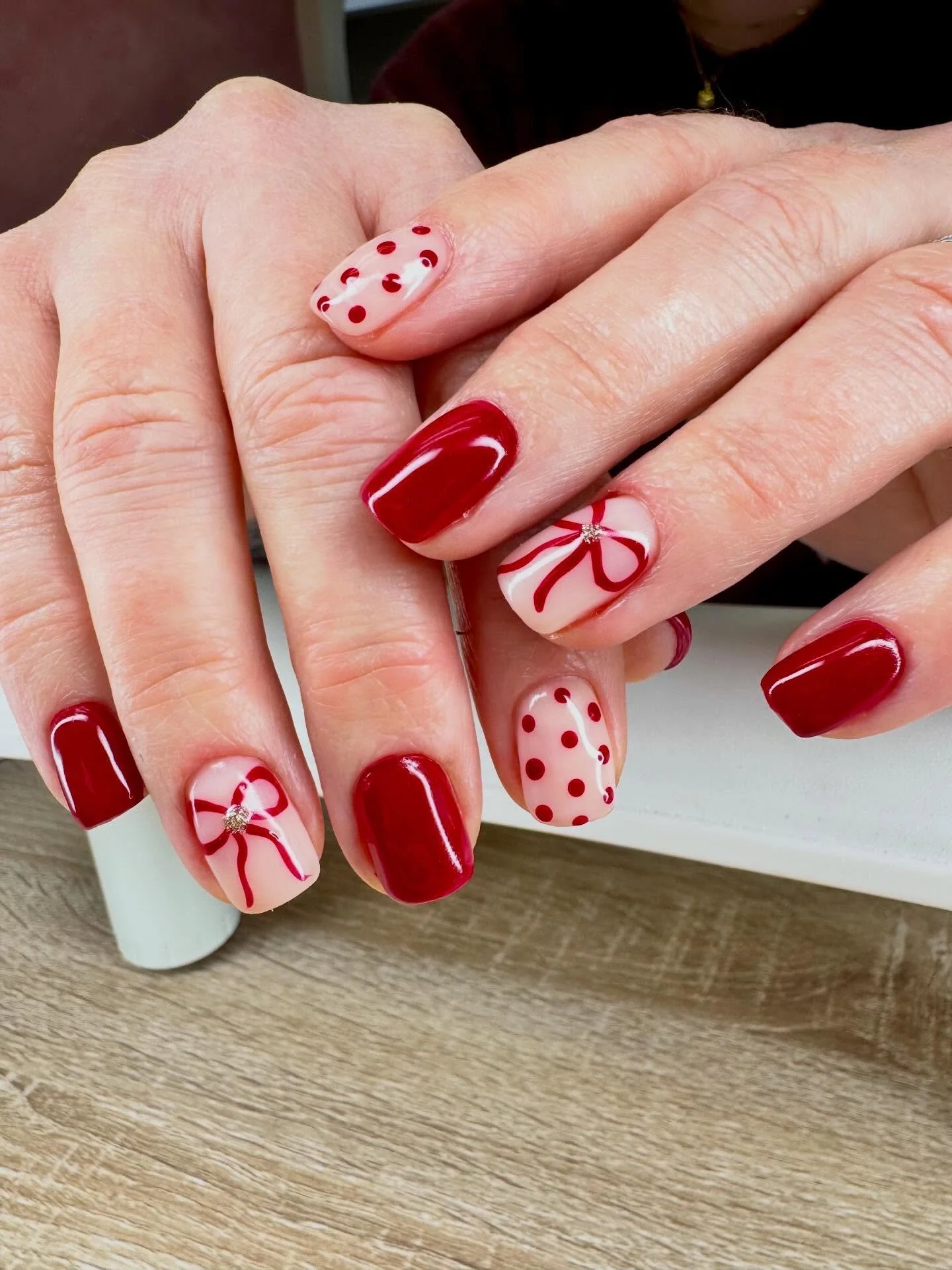 Ladies in red nails will always be powerful, romantic, sexy, flirty, and down right beautiful ❤️❤️&zwj;🔥❤️ 
This Valentines season has already shown some gorgeous nail looks. I can&rsquo;t wait to see what else you all bring in to celebrate LOVE ❤️&