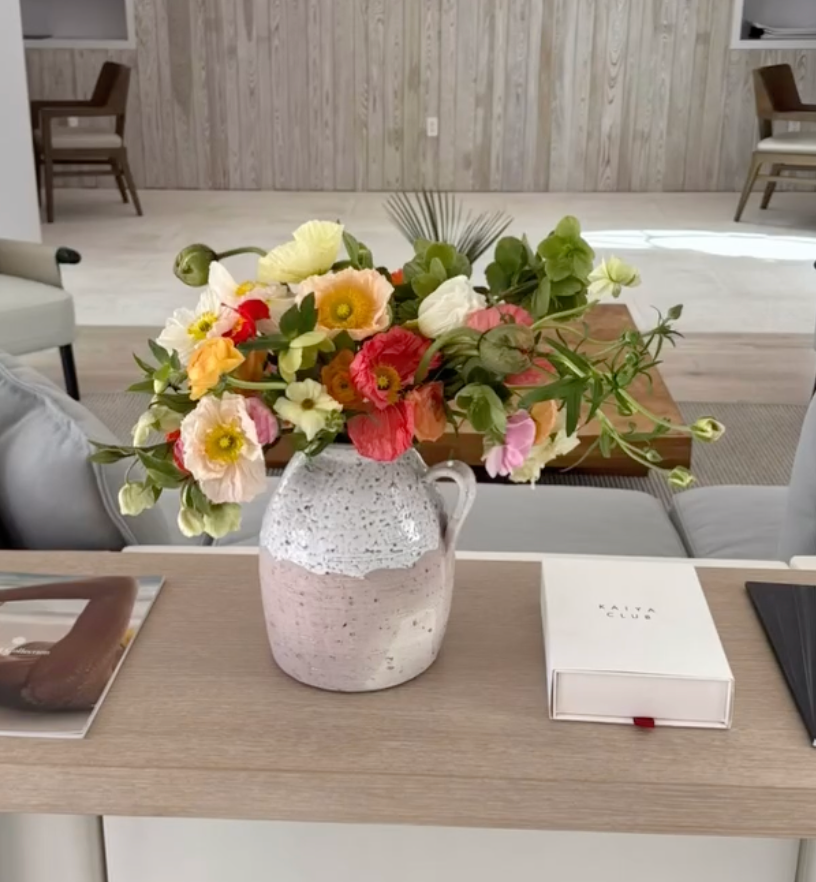 Medium Arrangement Subscription