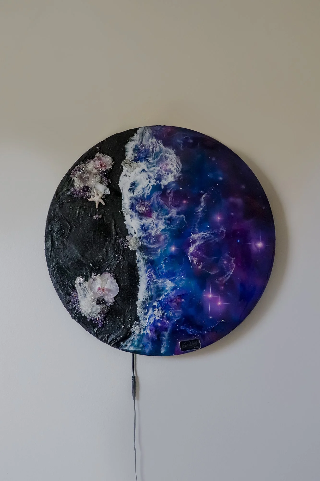 abstract wall art, luxury art hanging on wall, circle abstract piece, galaxy background with ocean waves