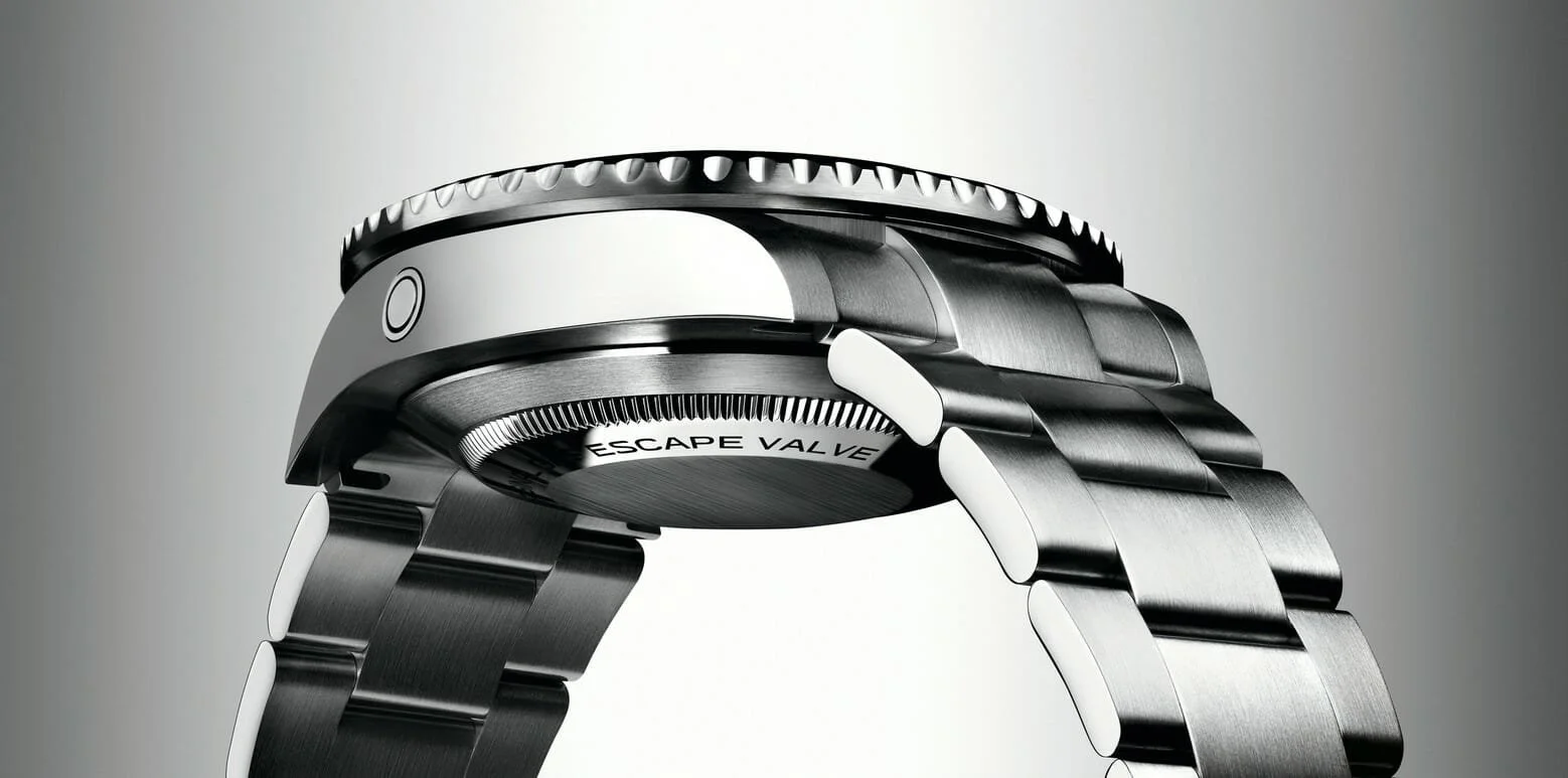 2017-rolex-Sea-Dweller_126600_004.jpg
