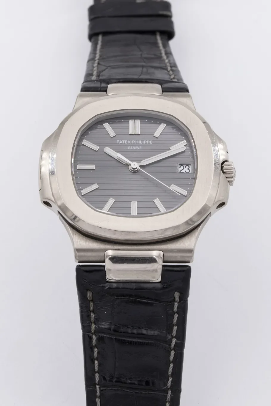 patek-philippe-nautilus20786933_1366.webp