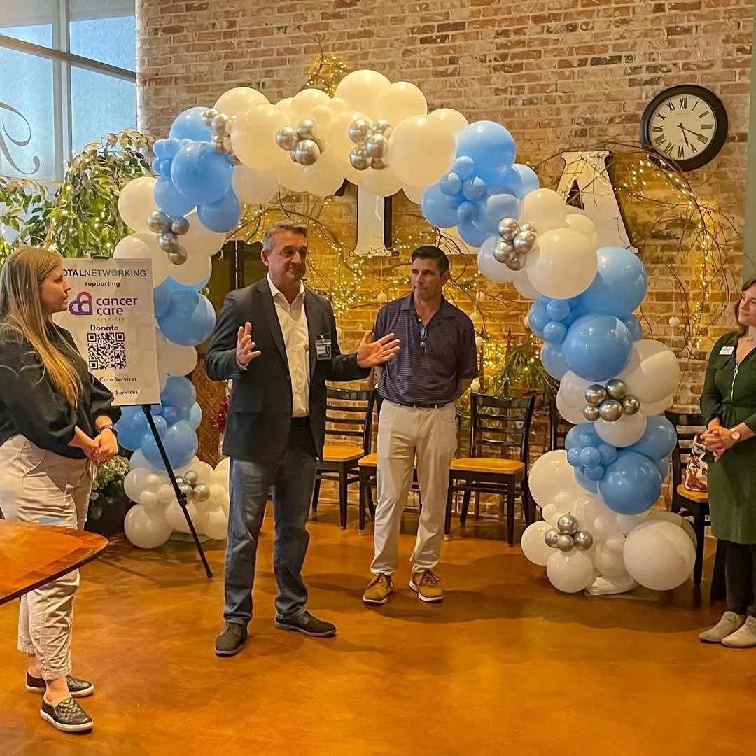 We had the opportunity to provide one of our balloon arches for the Total Networking ER Arlingto-3.jpg