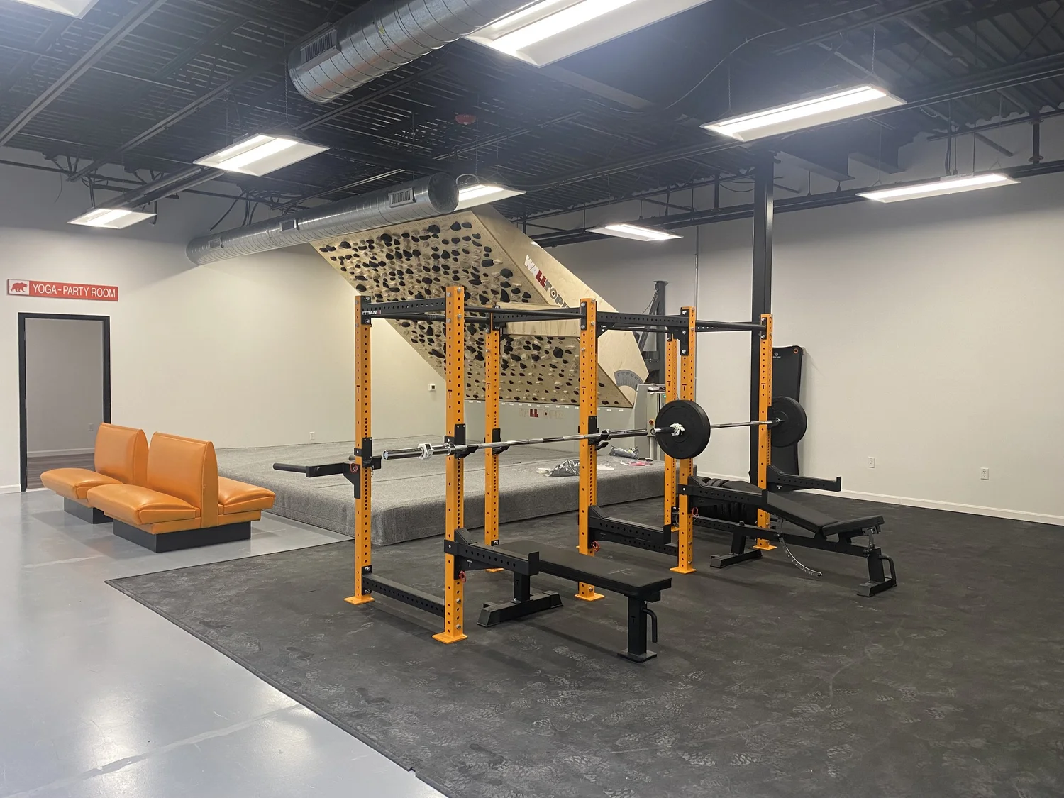 Metro Rocc Tyngsborough Rock Climbing Gym | MetroRock Tyngsborough | Indoor ...
