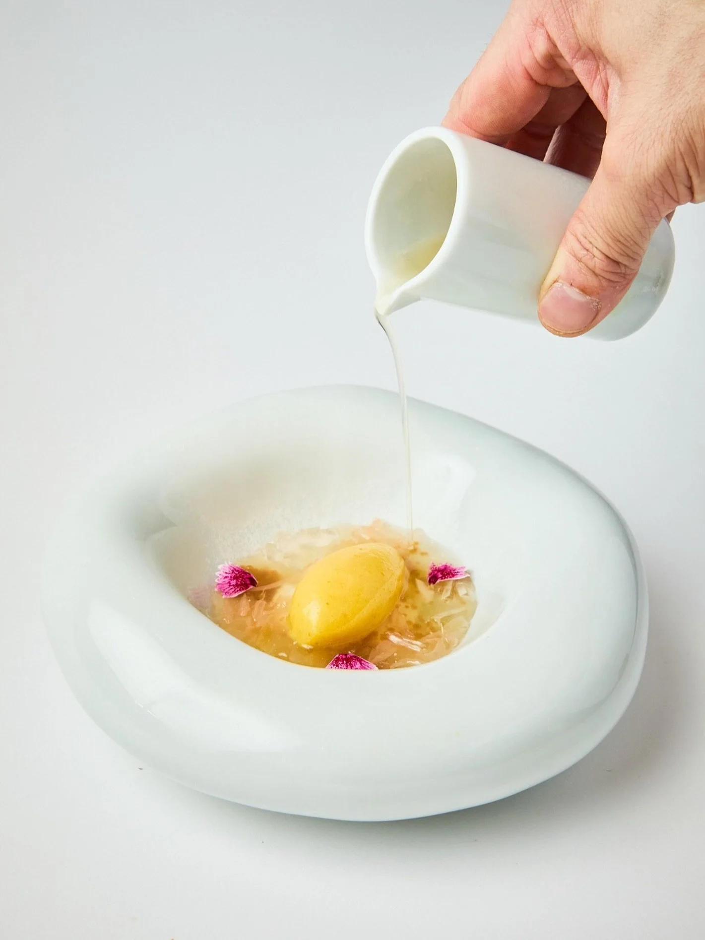 Harmony.

Tong sui, a traditional Cantonese sweet soup, is often enjoyed at the end of a meal. Light, soothing, and balanced, it brings together different textures and flavours in quiet unison, a reflection of harmony in both taste and tradition.

Th
