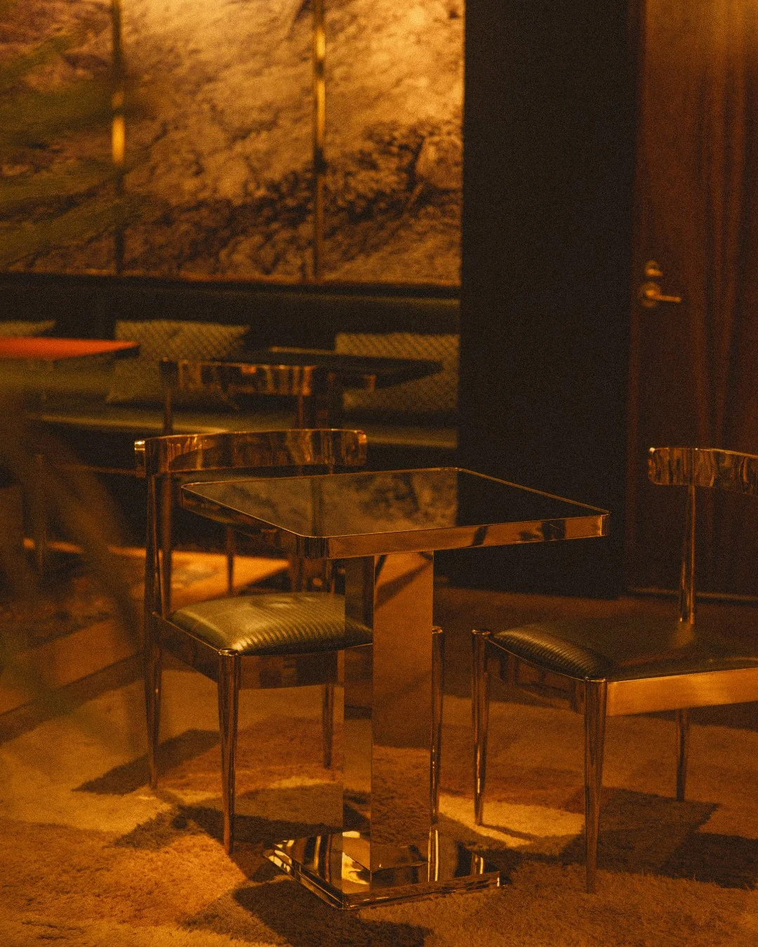 Meet me where everything glows.⁠
⁠
Fashion Fiction plays host to a sensory reading experience at Sloane's &mdash; tonight only.