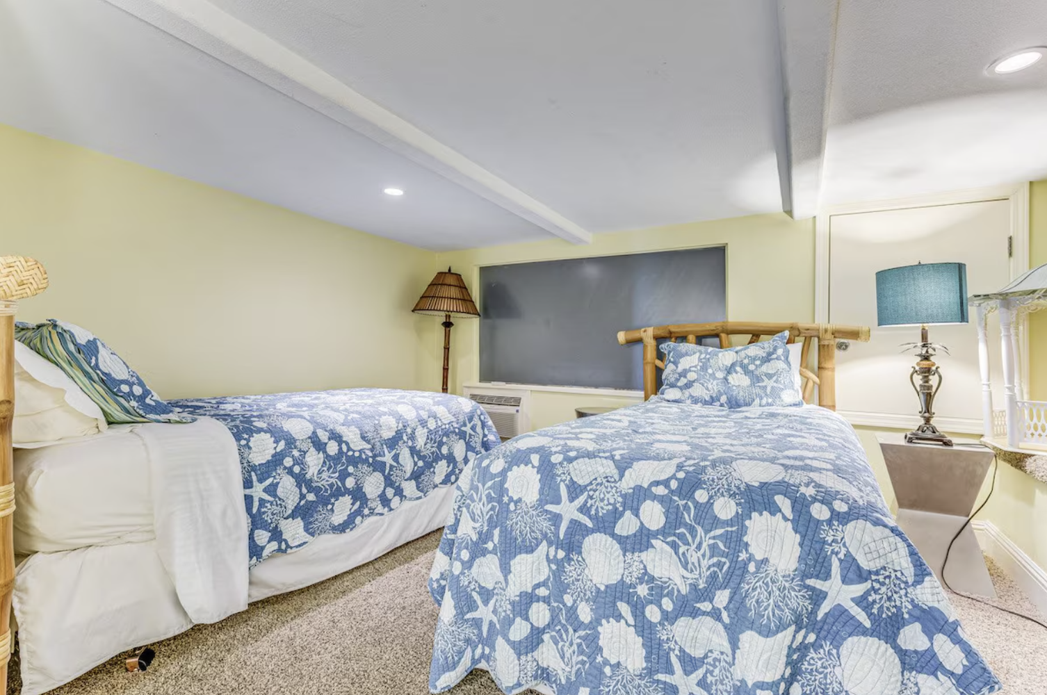 Downstairs guestroom1