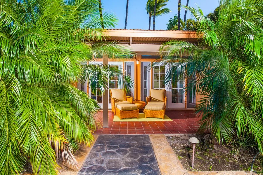 14cottage lanai.jpg