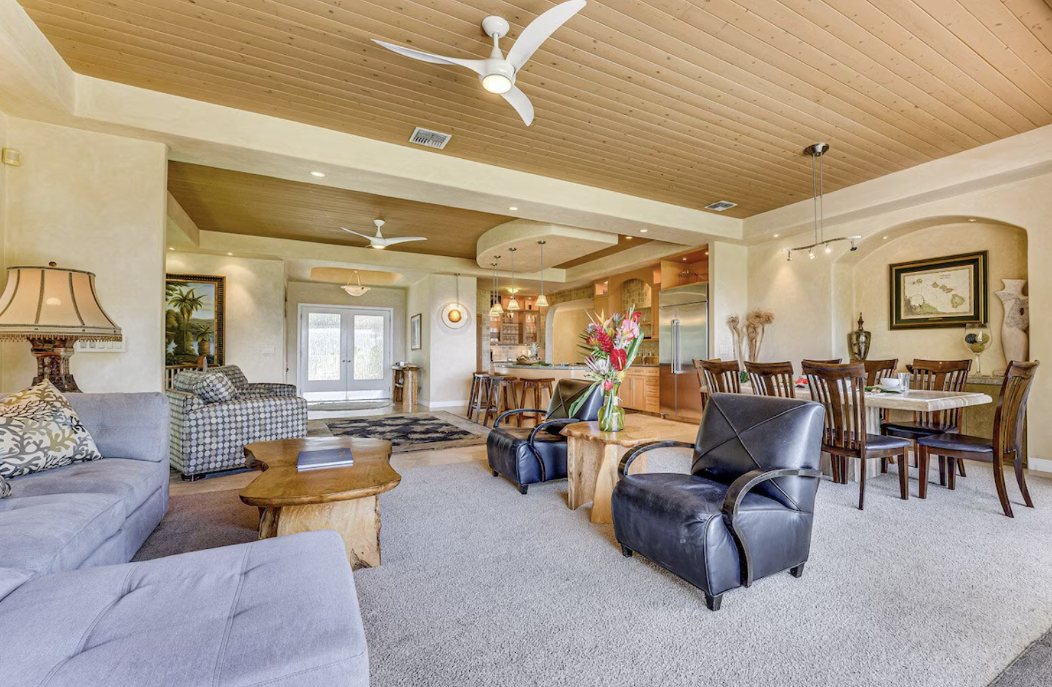 Main level living area3