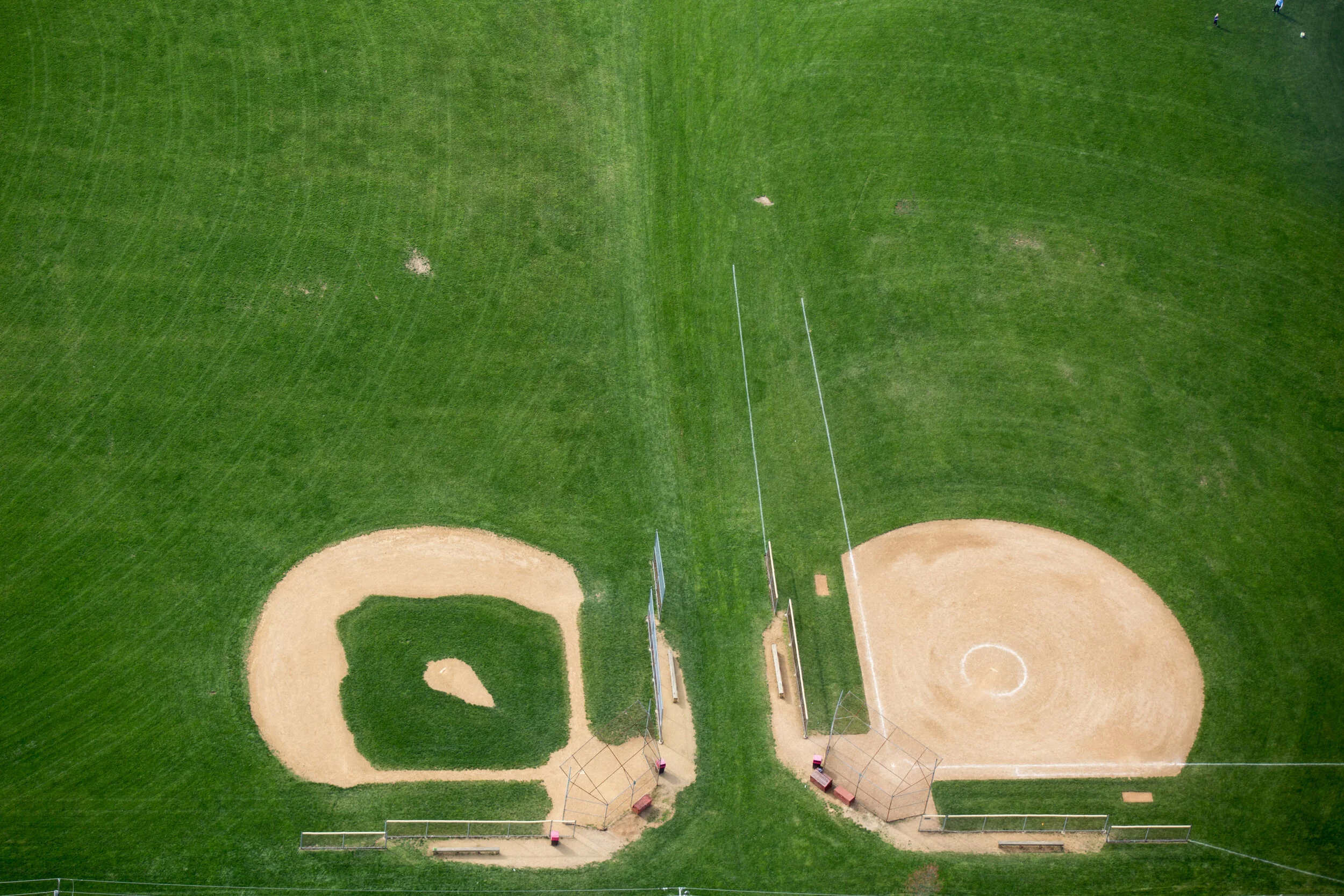 baseball vs softball.