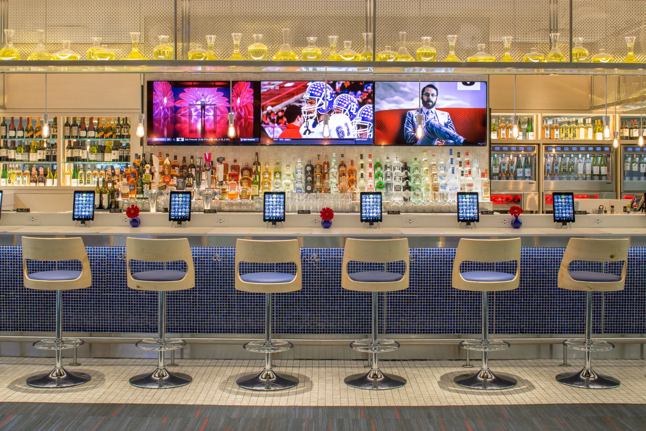 Dine and dash. Baba Bar, an on-the-go bar and noshery at Philadelphia airport.