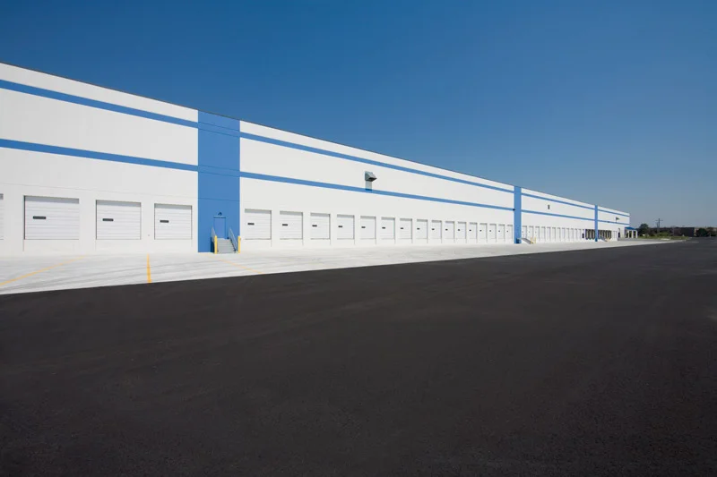 This warehouse contains 600,000 square feet of floor space.