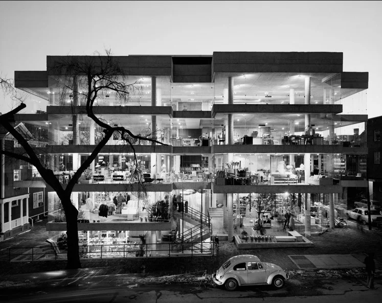 Photo by Ezra Stoller. Design Research, a store in Cambridge, Mass., 1969, designed by Benjamin Thompson.