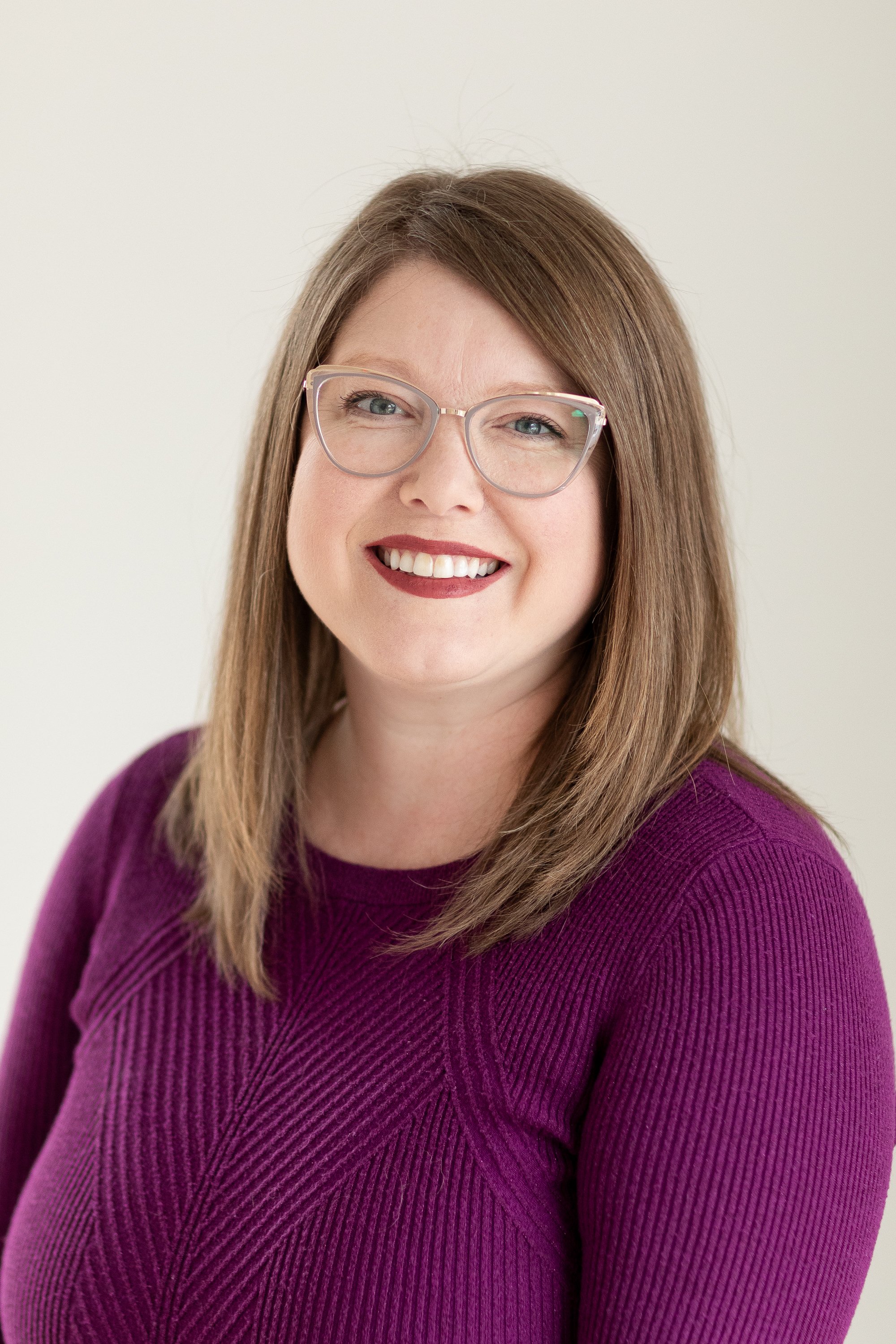 Atelier_ElemHeadshots_LauraRowe-62.jpg