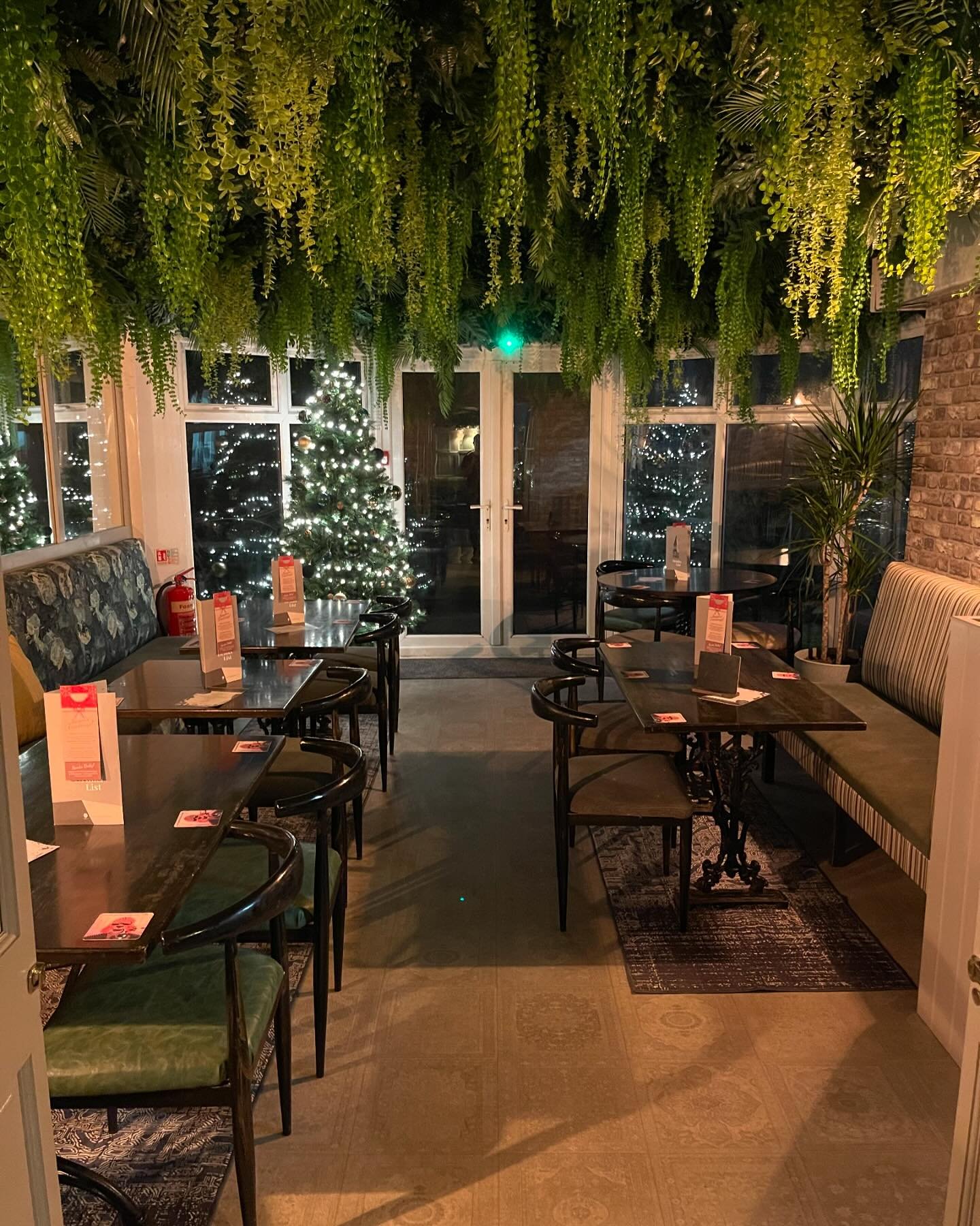 Work Christmas party? Family gathering? Our garden room can be hired for any occasion and we think it looks enchanting with our Christmas tree up!🎄🍾. Don&rsquo;t forget our festive buffet is available until Christmas Day and can be found on our web