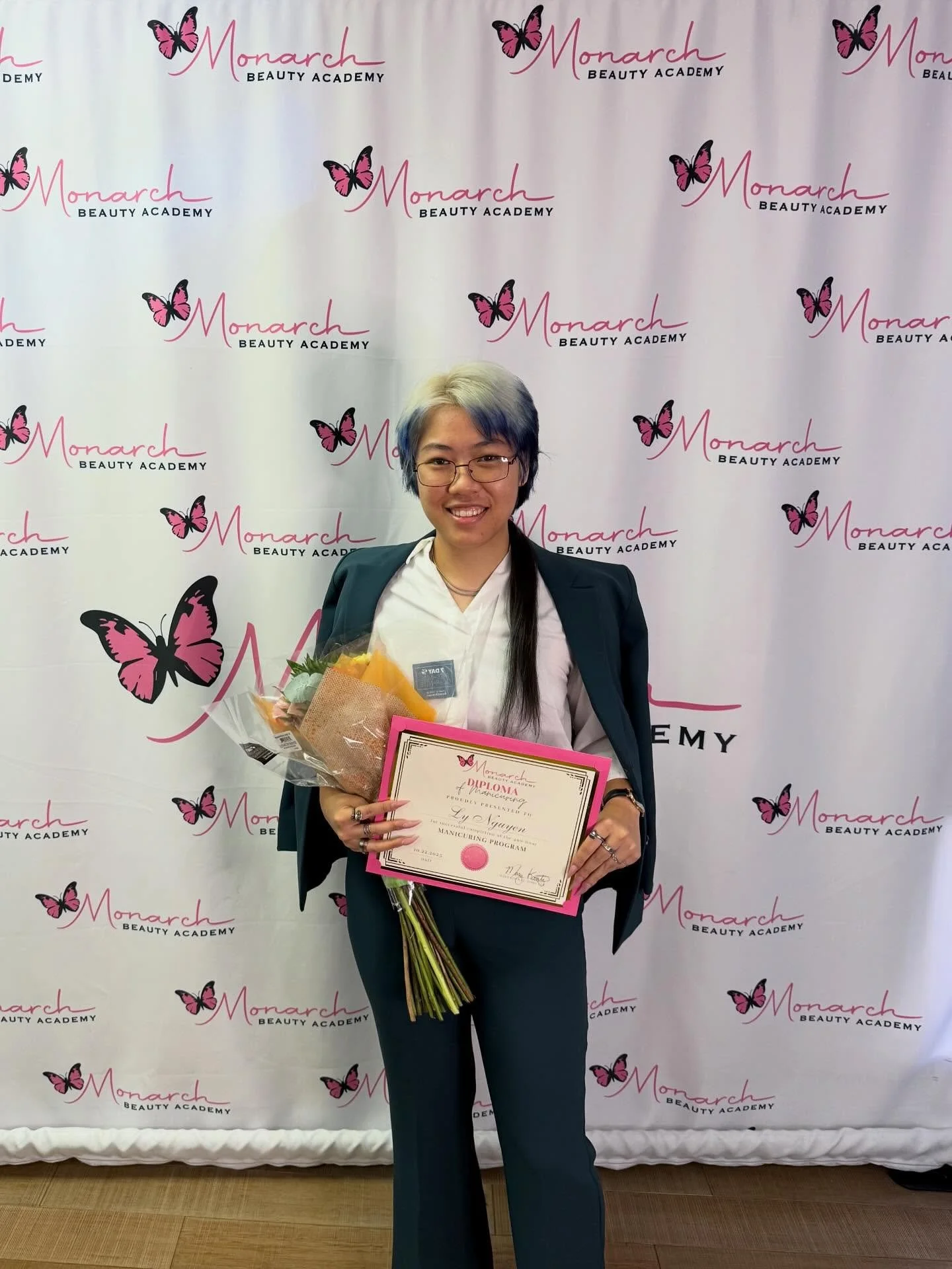 Let's give it up for the one and only, incredibly talented&hellip; LY! 

Ly grew up surrounded by the salon environment, with their mom successfully running several nail salons in the SCV. They decided to follow in their mom's footsteps and joined us