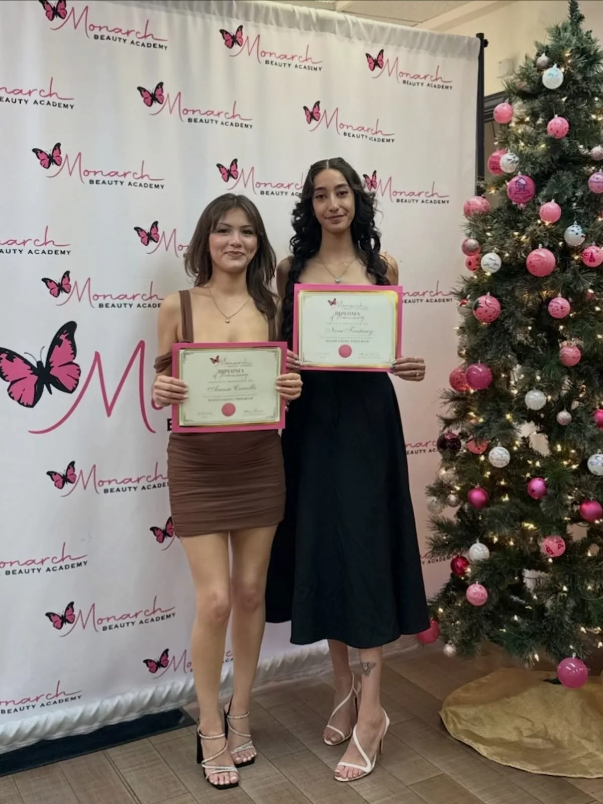 Three manicuring grads and one proud post from us! ✨

Eva, Nora, and Anessa were truly something special. From day one, they came in ready to learn, get their hours, and support one another every step of the way. They started right as our manicuring 