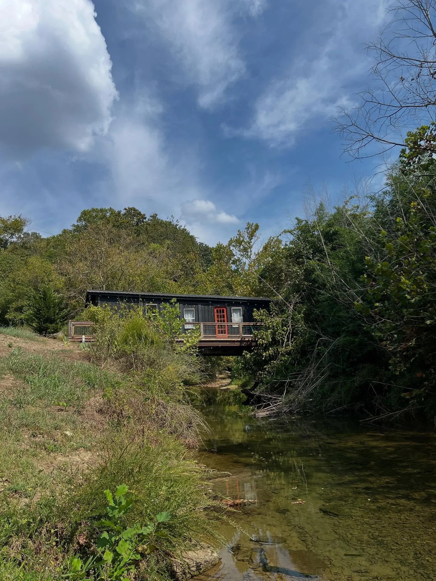 Day Two is in the books! All the papers were selected, signatures made and stitched into our art journals.  And on Day three we&rsquo;ll make our first layout! #artjournalretreat #artjournals @bluespringscreekretreats #michellebukowskiart #thebridgeh