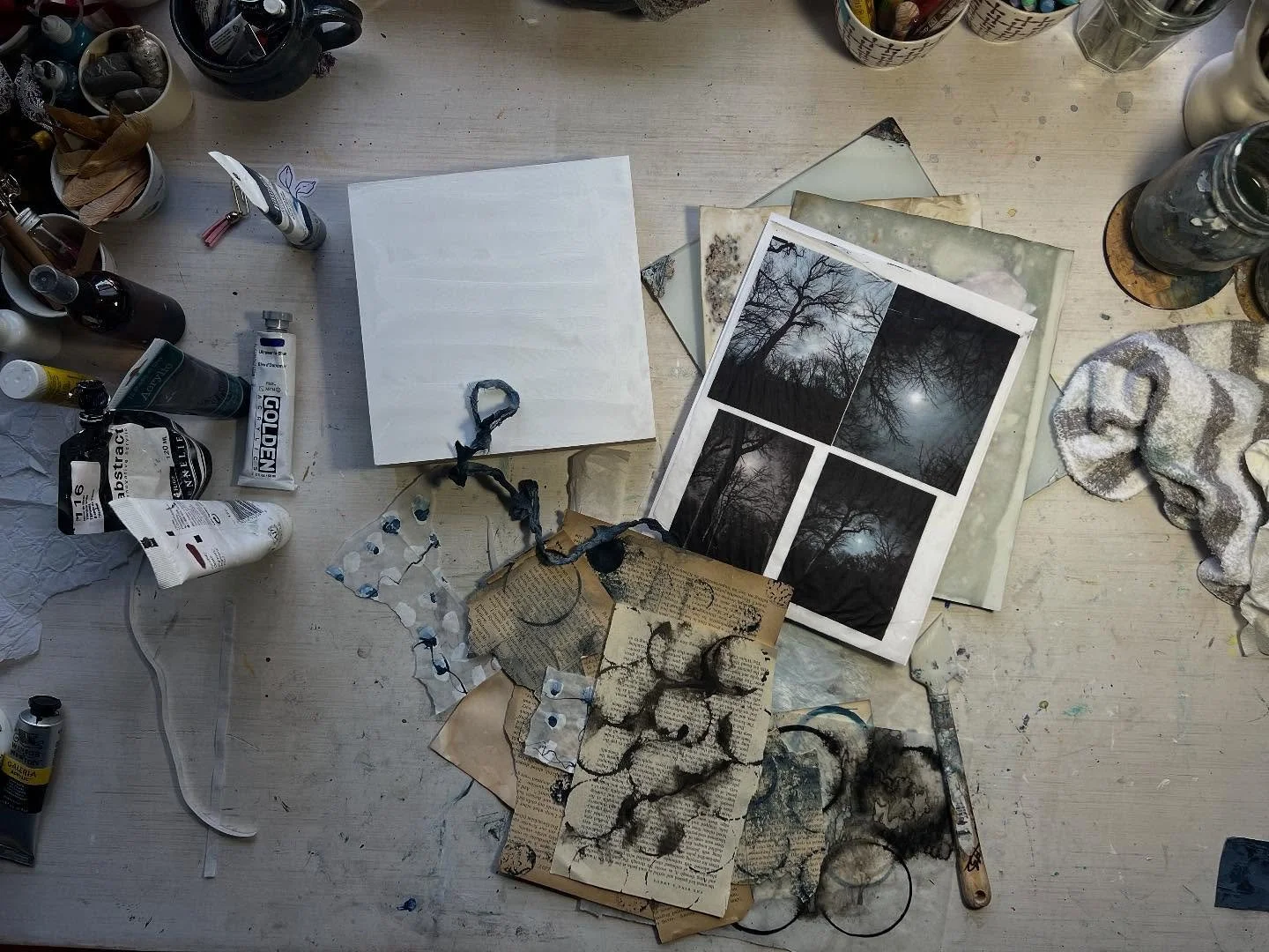 Working on a new mixed media collage for the next @nashvillecollagecollective show in December.  #whatsonmyworktable #collageart #michellebukowskiart