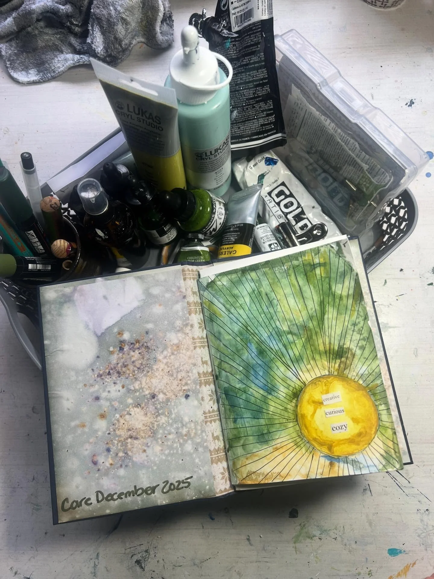 I hadn&rsquo;t planned on copying Kaisa&rsquo;s Day One layout but it looked like a fun mindful process that I had to give it a try.  And it really was! #CareDecember2025 is off to a great street! @everythingartuk