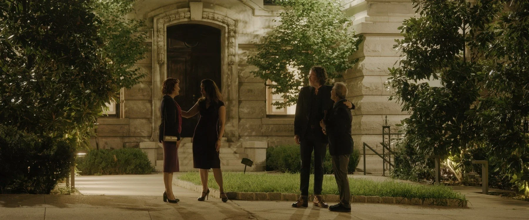 Quietly short film still — Kai Wen Hu - An affluent couple say goodbye to their friends after a party.