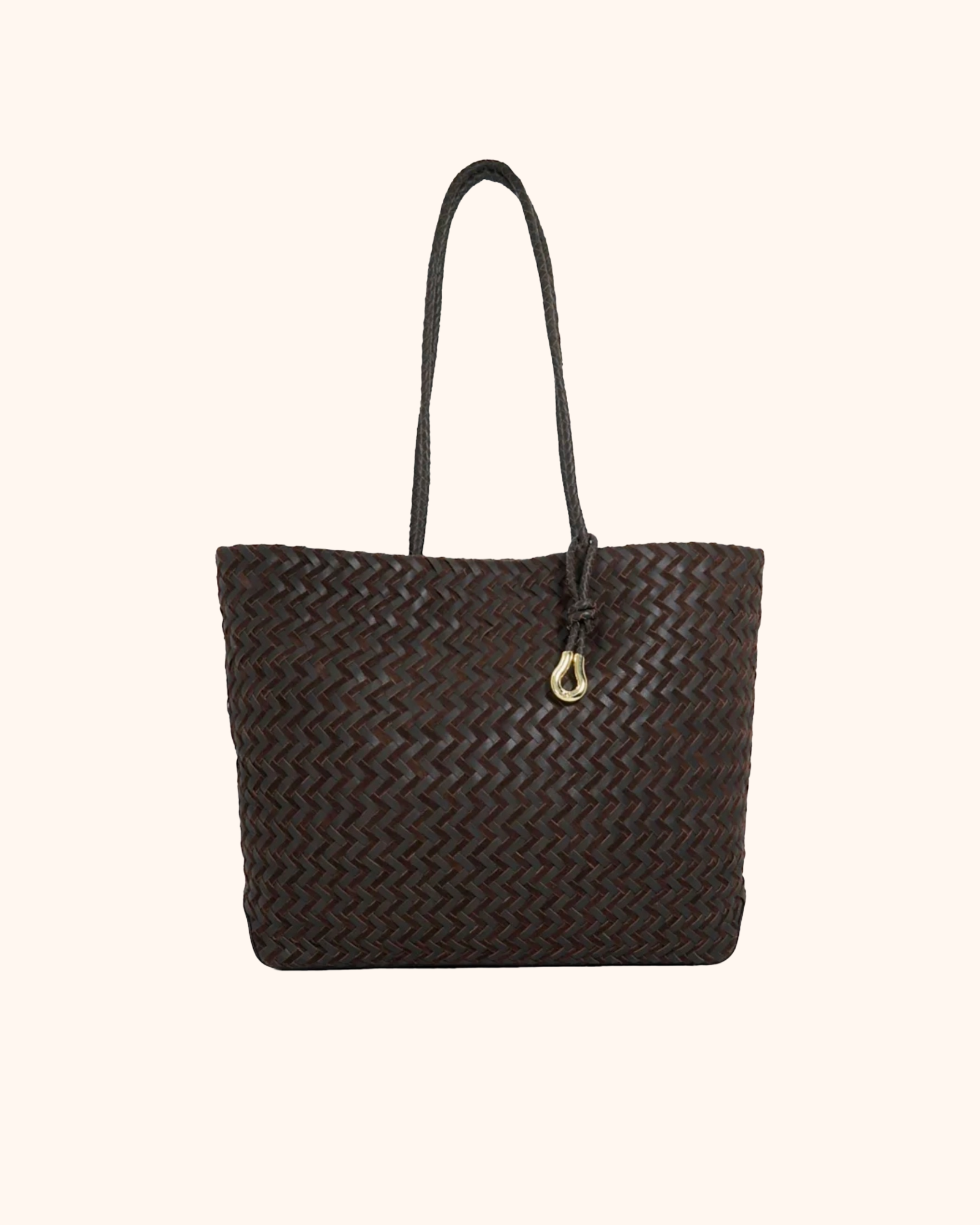 dune daxon leather tote bag bottega veneta dragon diffusion bag the row bag luminary mothers sheerluxe alice codford fashion style modern motherhood