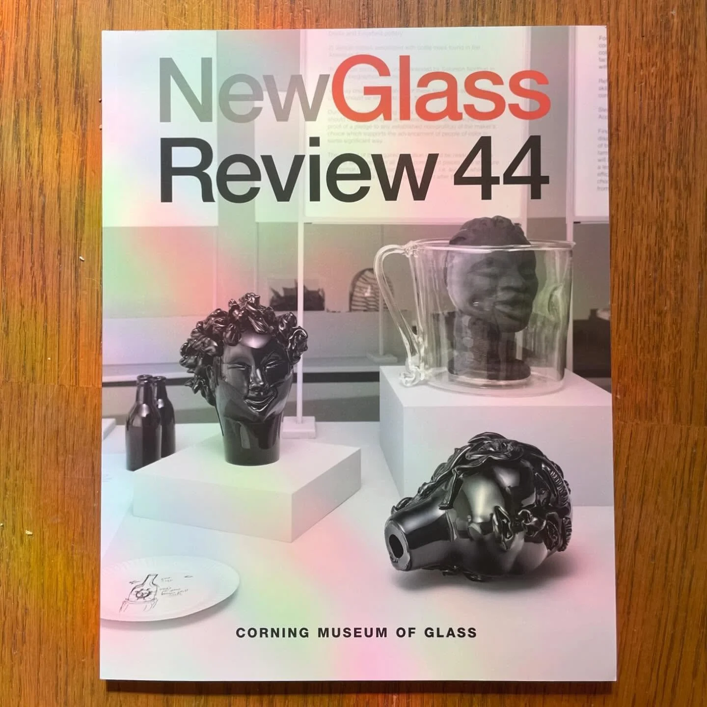 Woah&hellip; in disbelief I got featured in the New Glass Review Issue 44! Thank you @corningmuseum and the curators! 🥺

I&rsquo;m also honored to share that &ldquo;Sju Bloomor / Seven Flowers&rdquo; has a new home at @cafesjianarttrustmuseum in the