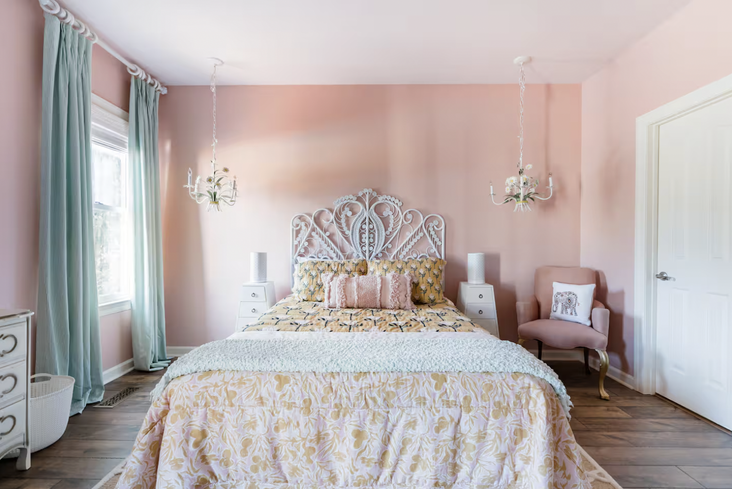 The Betty (SOLO Queen Bed)