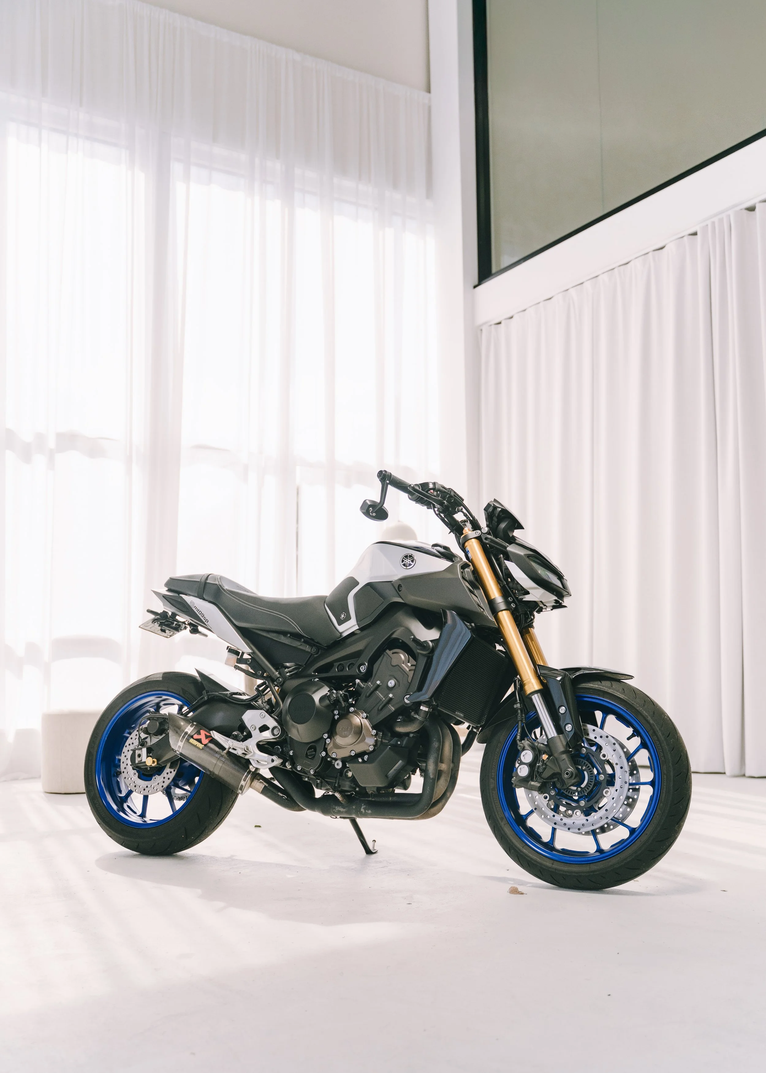 Yamaha MT09sp Displate Poster.jpg