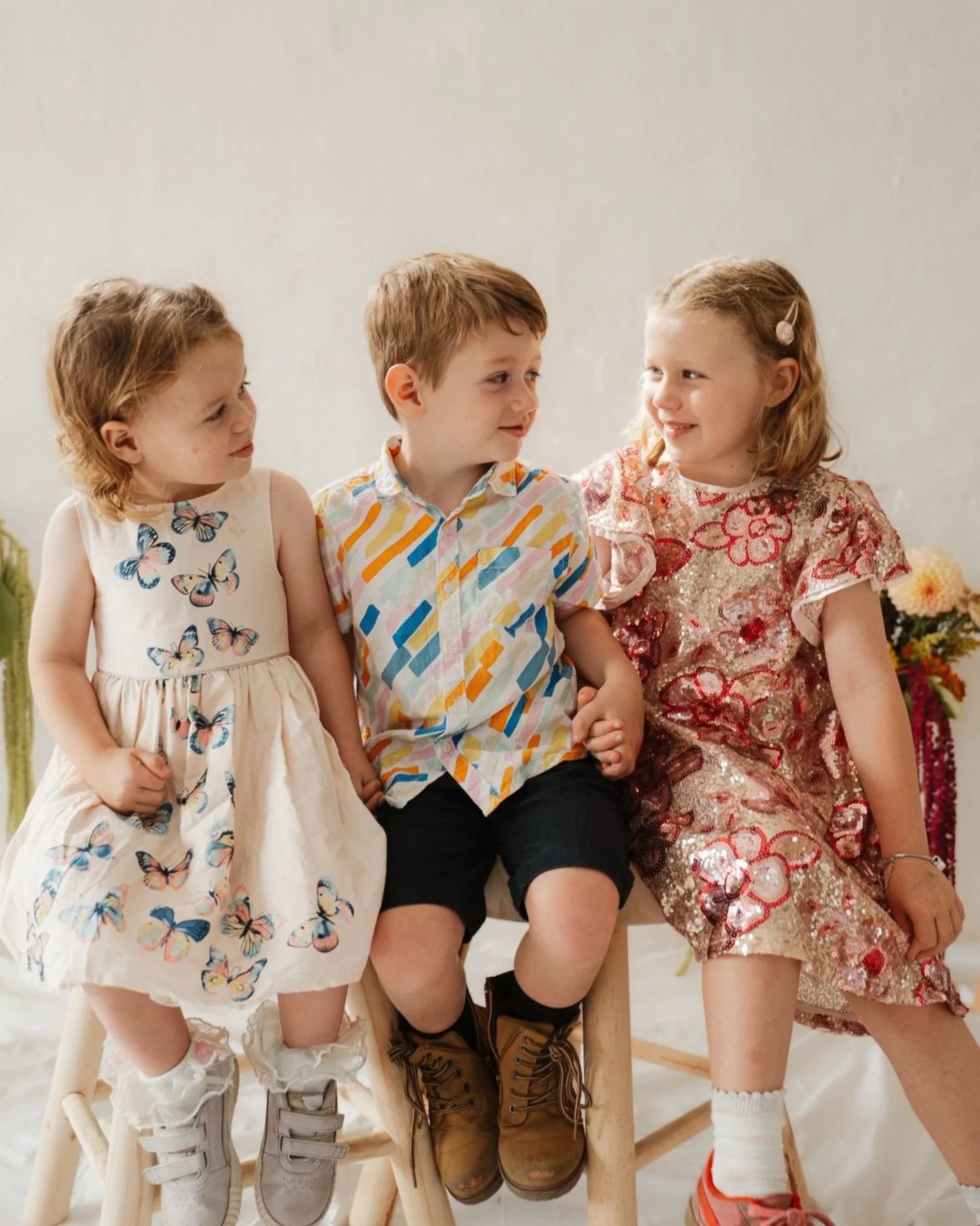 A weekend full of little moments that felt like everything 🎨💛💚🧡🩵🩷

Soft smiles, paint-covered hands, and lots of cuddles. Watching these beautiful mums slow down and be completely present with their little loves creating, playing, and just bein