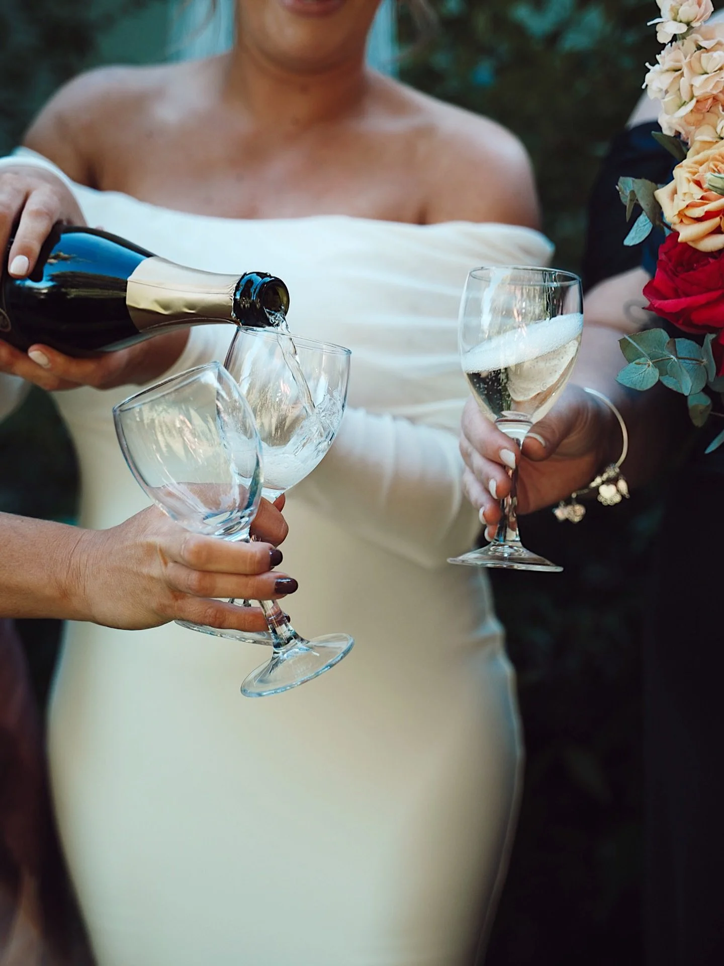 Wow! What a weekend with the most beautiful couple Hannah &amp; Ben celebrating their love in Coffs Harbour. 

This week is editing, admin and some family photos 🤞🏼🫶🏼 I have started replying back to DM&rsquo;s + emails and should be up to date by