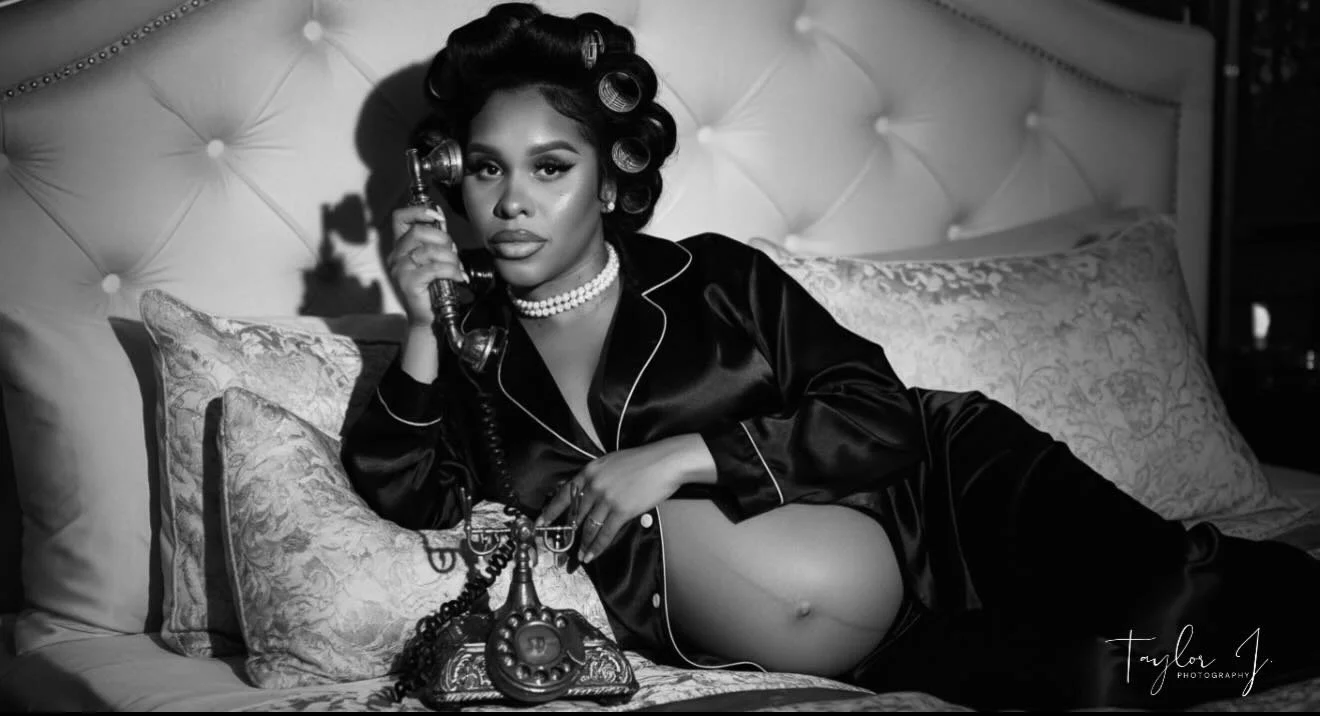 Another year wiser, softer, stronger. Grateful for growth, grace, and the clients who trust me with their glow. 💫
Happy Birthday to me, here&rsquo;s to new levels. 🤎✨