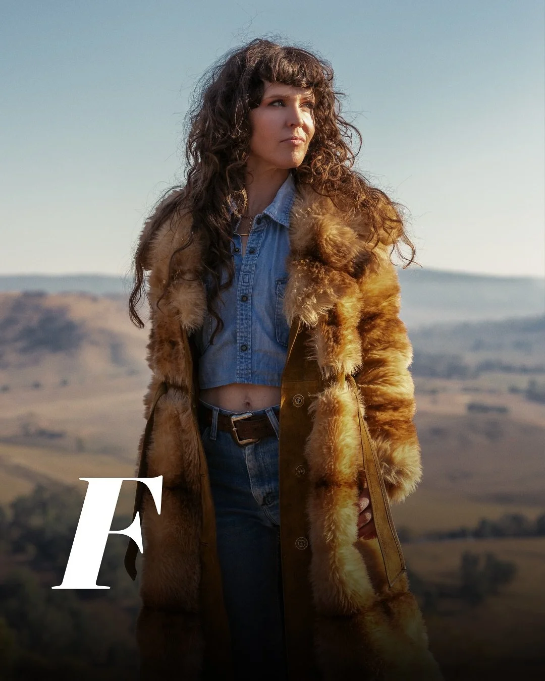 𝗙 𝗶𝘀 𝗳𝗼𝗿 𝗙𝗮𝗻𝗻𝘆 𝗟𝘂𝗺𝘀𝗱𝗲𝗻

Growing up on a sheep farm in western NSW all the way to Glastonbury UK via hundreds of Country Halls throughout regional Australia, 2x ARIA and 9x Golden Guitar, 3x AIR award winning artist Fanny Lumsden&rsq