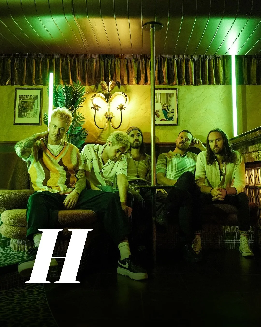 𝗛 𝗶𝘀 𝗳𝗼𝗿 𝗛𝗮𝗻𝗱𝘀 𝗟𝗶𝗸𝗲 𝗛𝗼𝘂𝘀𝗲𝘀

Acclaimed Canberra five-piece @handslikehouses inject a fresh dose of modern stadium rock in Australia&rsquo;s thriving alternative scene. With ARIA success, critical acclaim, a triple j feature album,