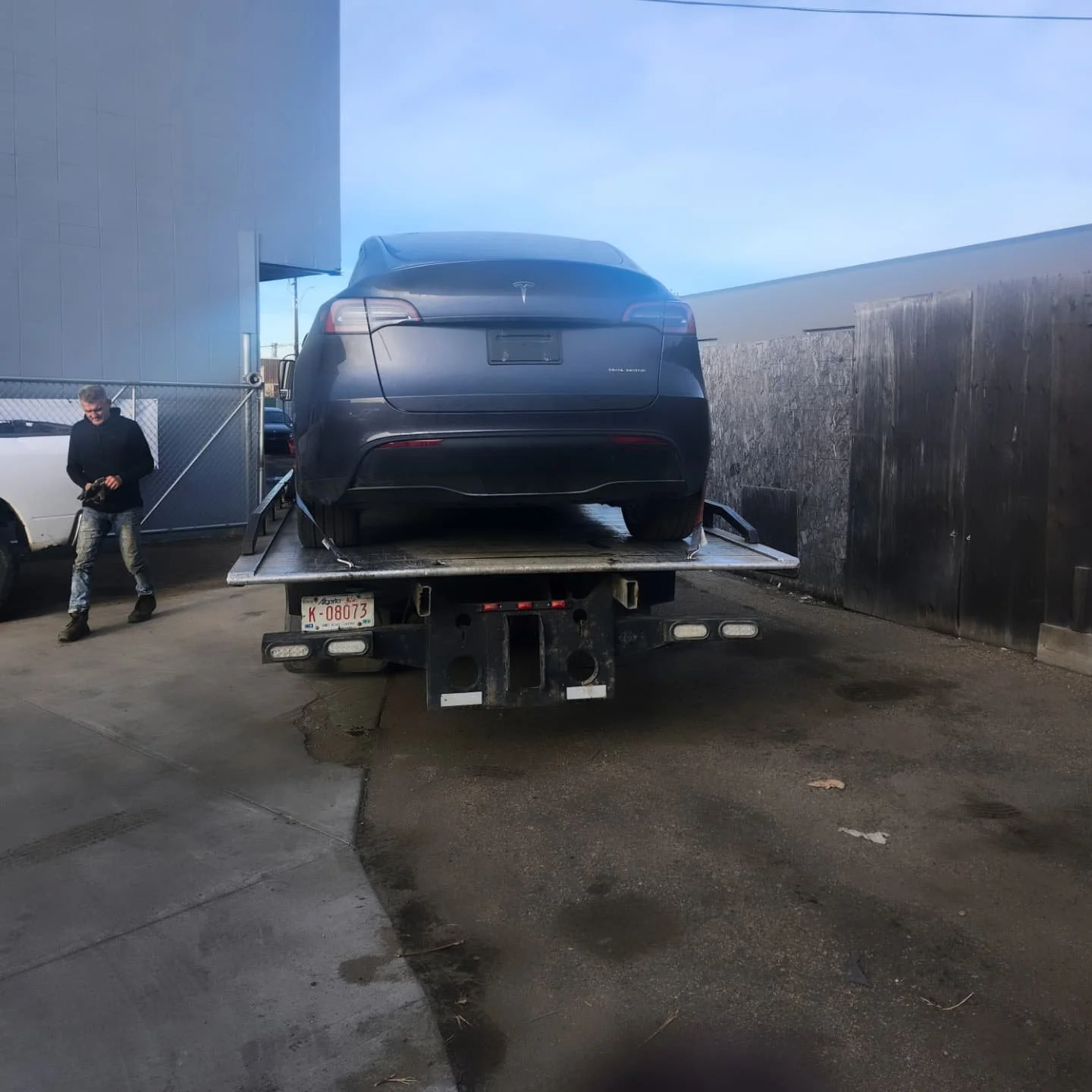 &quot;2024 Tesla Model Y Dual Motor arrived on a tow truck after collision repairs with multiple used modules replaced. 🚗⚡ It wouldn&rsquo;t move, but after reconfiguring the new and used modules, it&rsquo;s now ready for inspection and back on the 