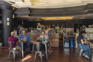 Top Hat Coffee Lounge Website | Discover Artisan Delights