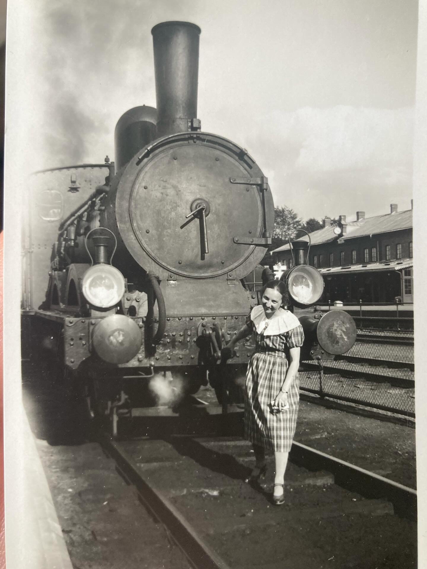 Burning a hole through time in the grid here to shout out my great aunt Karin&hellip;
we scarcely crossed paths on this continuum but she left a big footprint on the family both highly practical (lending $ for my uncle&rsquo;s first proper camera and