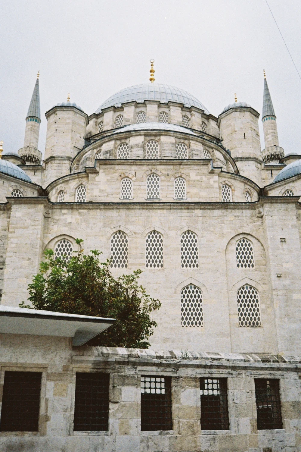 yeni-mosque-istanbul-old-town.jpg