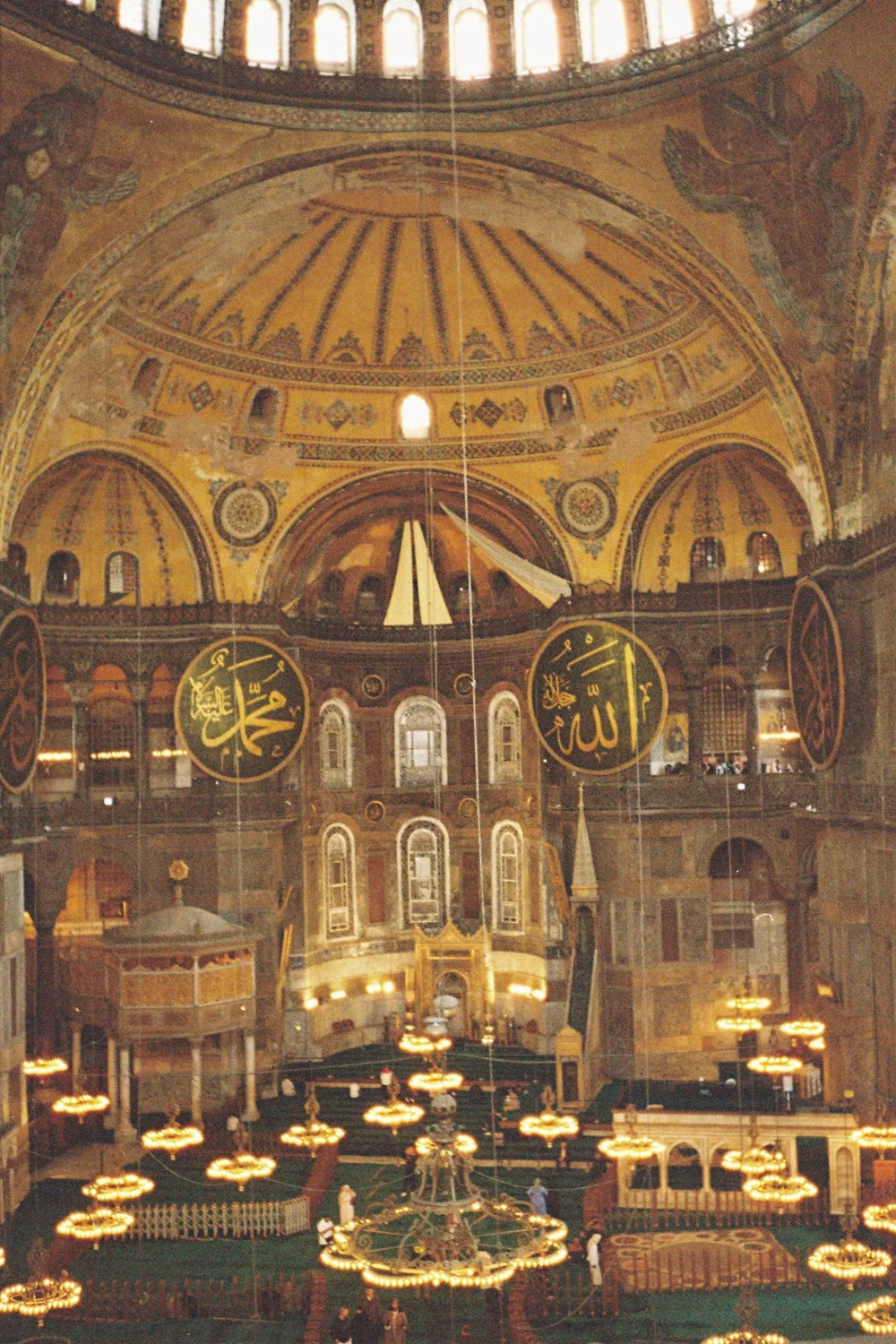 hagia-sophia-istanbul-interior.JPG