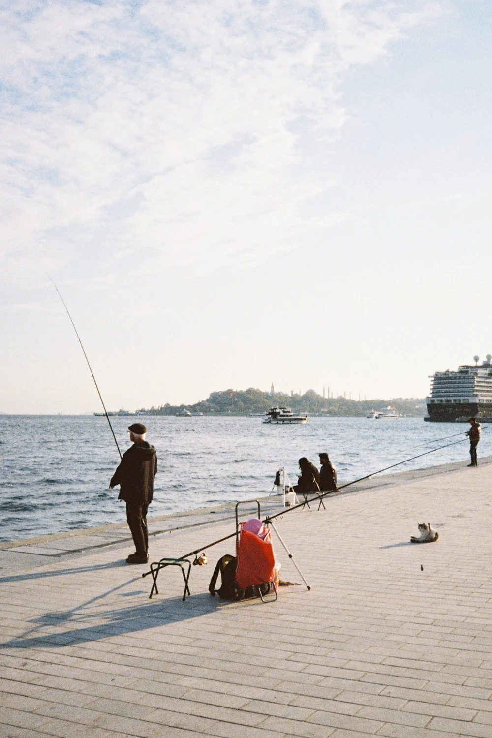 istanbul-bosphorus-sunset-fishermen.jpg