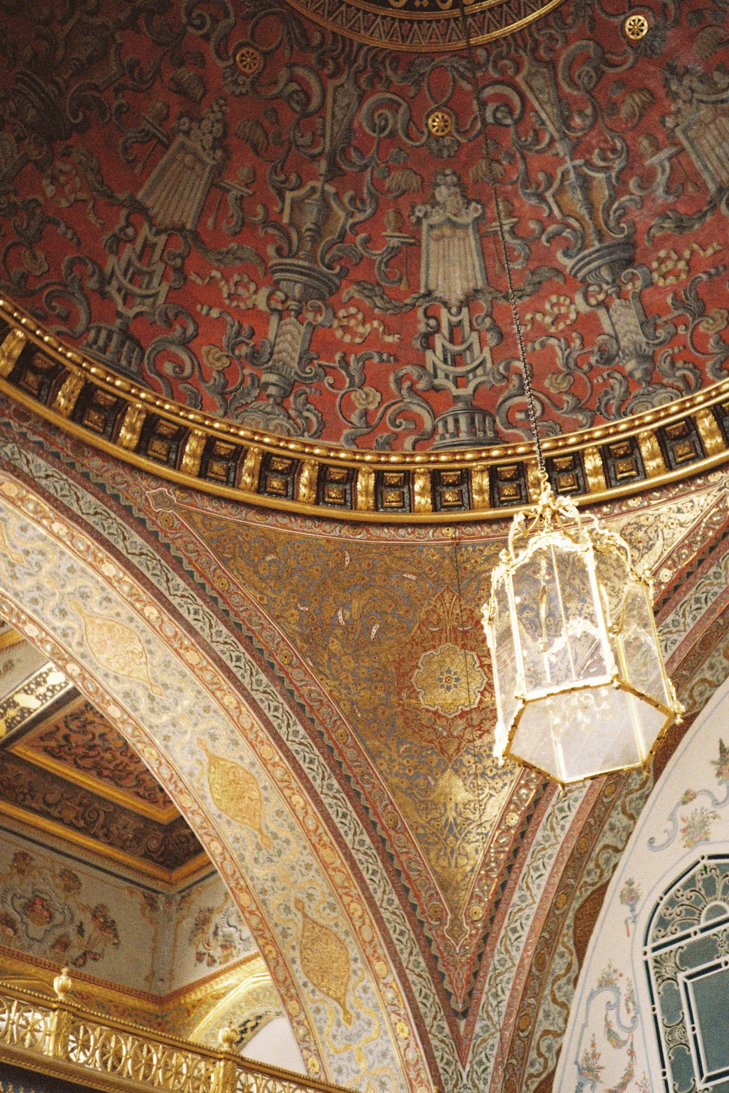 topkapi-palace-harem-istanbul.jpg