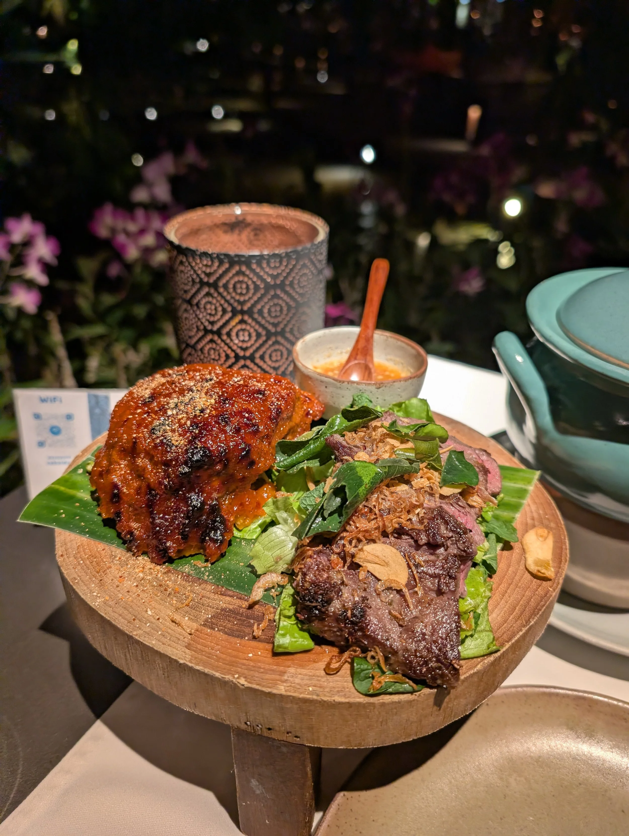 Buffalo steak and spare ribs, Manda de Laos