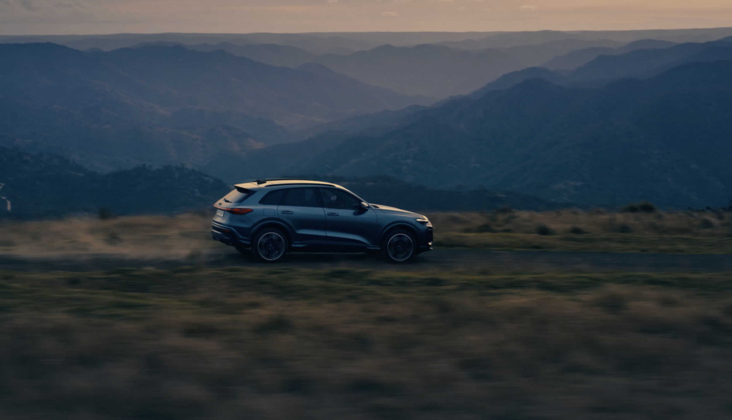 Audi Q5 - Fluent in Both