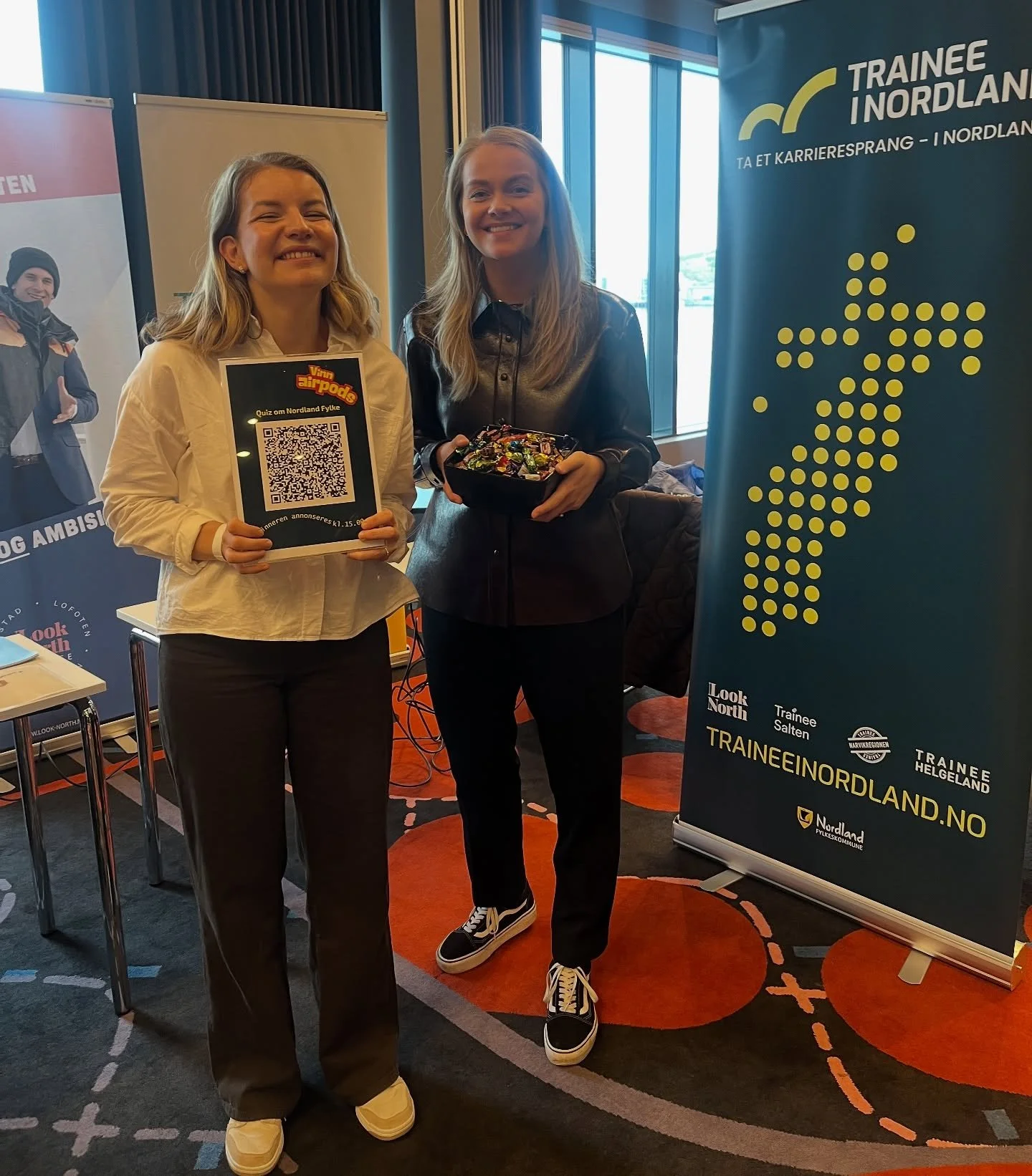 HEI BOD&Oslash;! 👋🏼👋🏼

Trainee i Nordland med @looknorthtrainee , @traineesalten , @traineehelgeland og @traineenarvikregionen st&aring;r p&aring; stand hos @karrieredagenehhs i dag 🤗🚀 

Kom innom og si hei, l&aelig;r mer om trainee-programmene